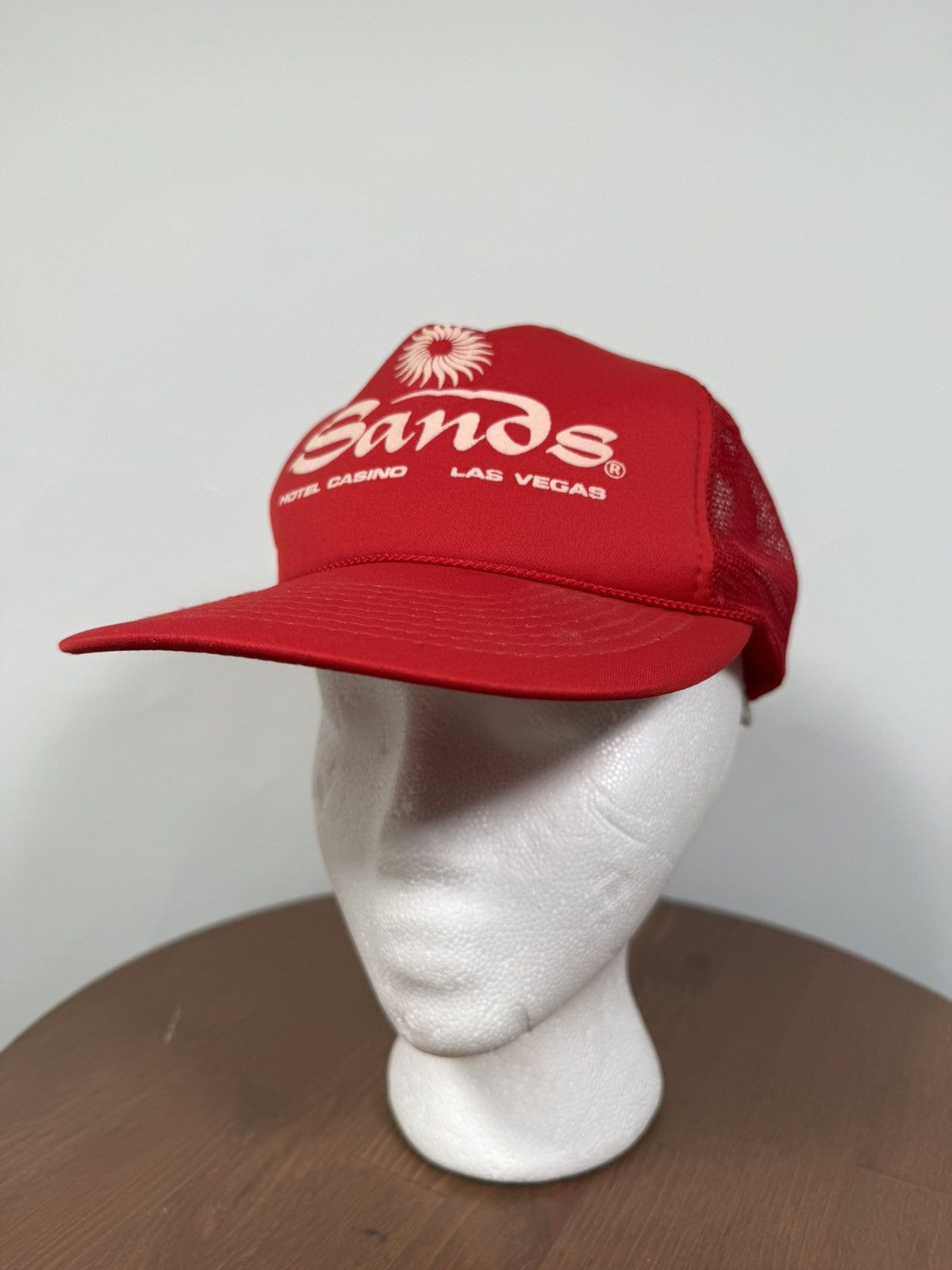 Vintage Vintage Casino Sands Las Vegas Trucker Hat Size ONE SIZE - 1 Thumbnail