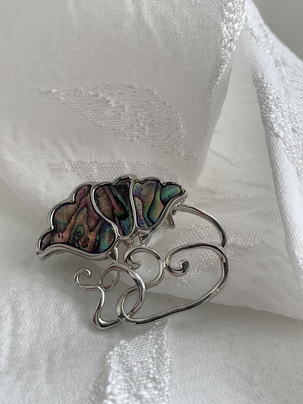 Vintage 1980's Duri Silvertone Abalone Tulip Brooch Size ONE SIZE - 1 Thumbnail