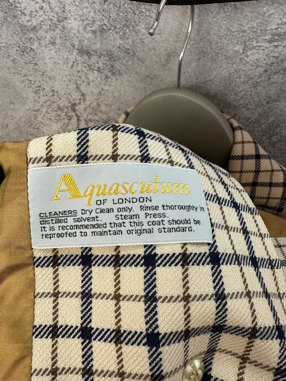 Aquascutum Aquascutum of London Trench Coat Vintage Beige Check Lining Size US L / EU 52-54 / 3 - 13 Thumbnail