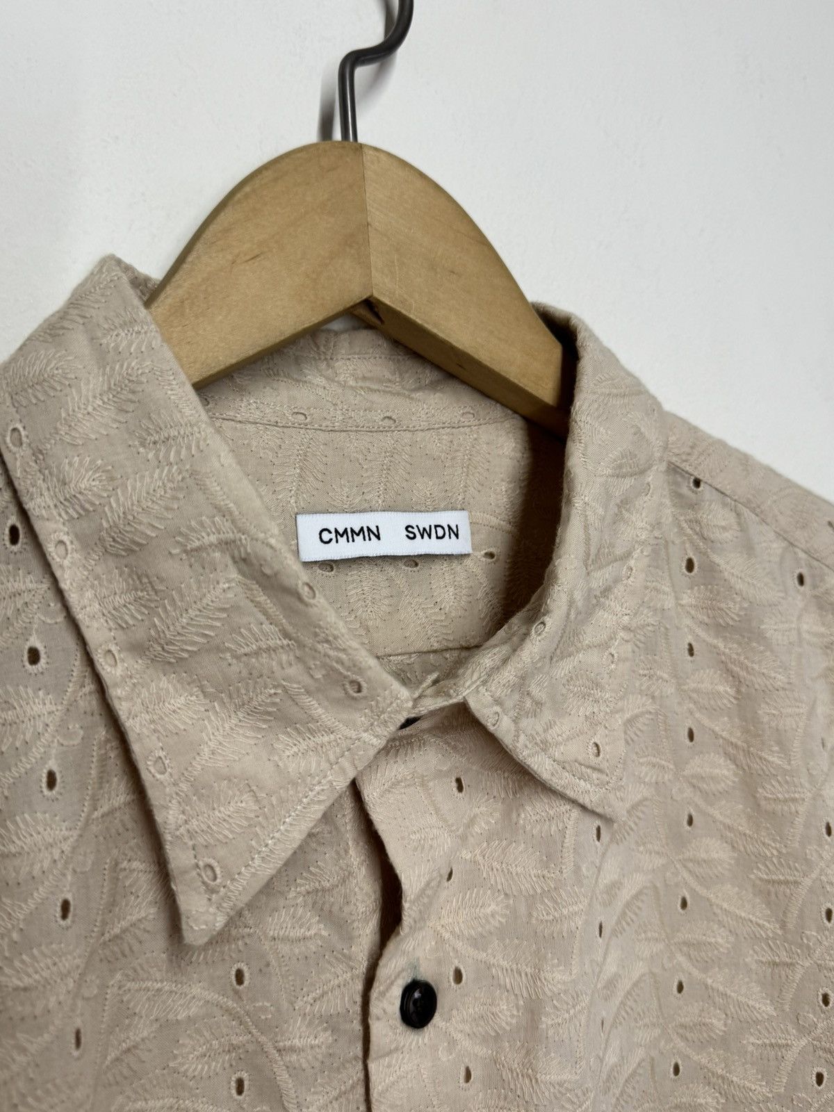 CMMN SWDN CMMN SWDN Beige Embroidered Eyelet Shirt Size 48 Portugal Size US M / EU 48-50 / 2 - 3 Thumbnail