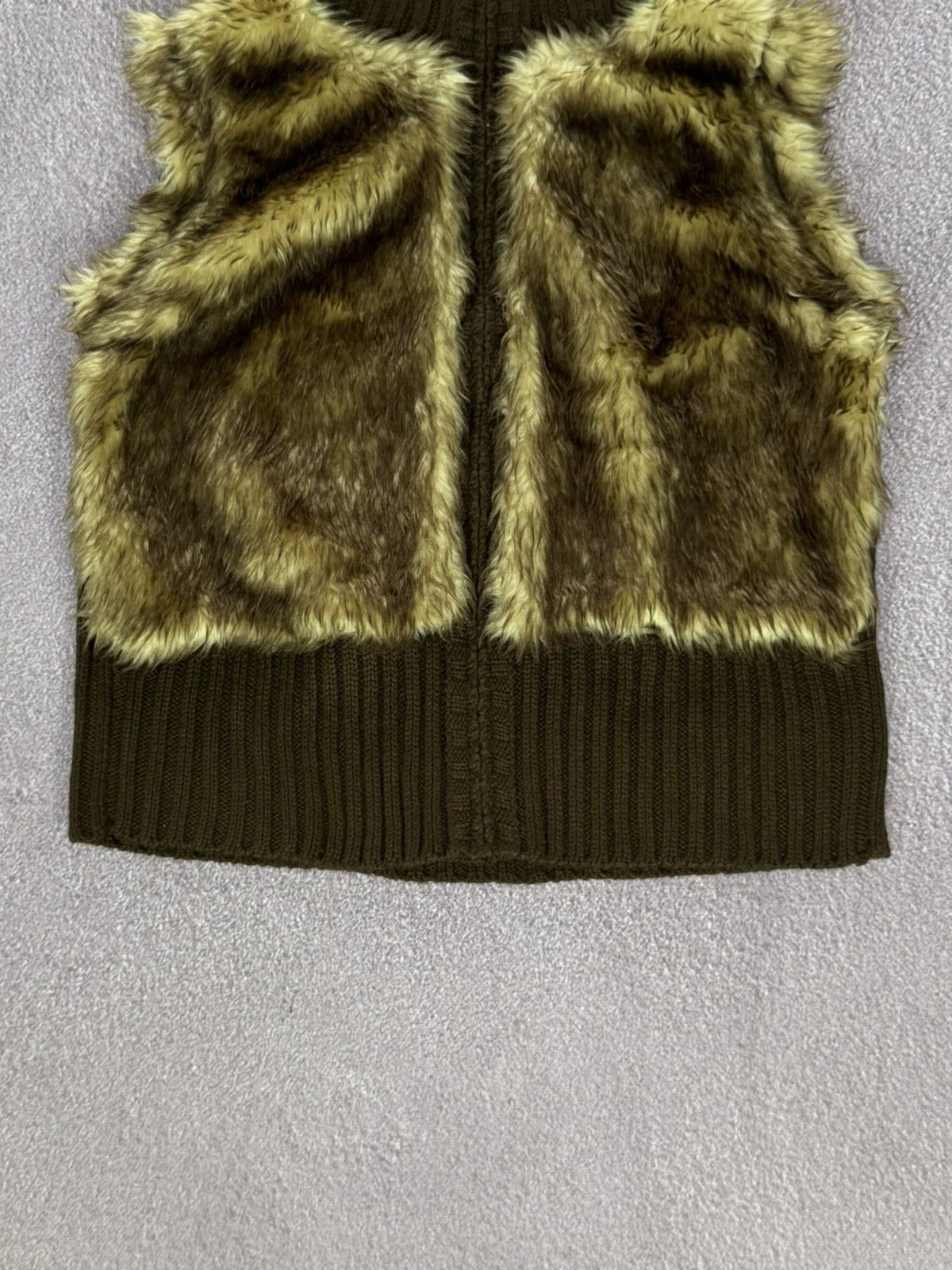 Le Grande Bleu (L.G.B.) Y2K Faux Fur LGB Vibe Glamour Design Fabulous Vest Size M / US 6-8 / IT 42-44 - 4 Thumbnail