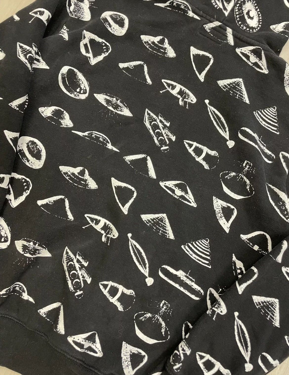 Hypebeast × Market Chinatown Market UFO AOP Hoodie Mens Medium Size US M / EU 48-50 / 2 - 4 Thumbnail