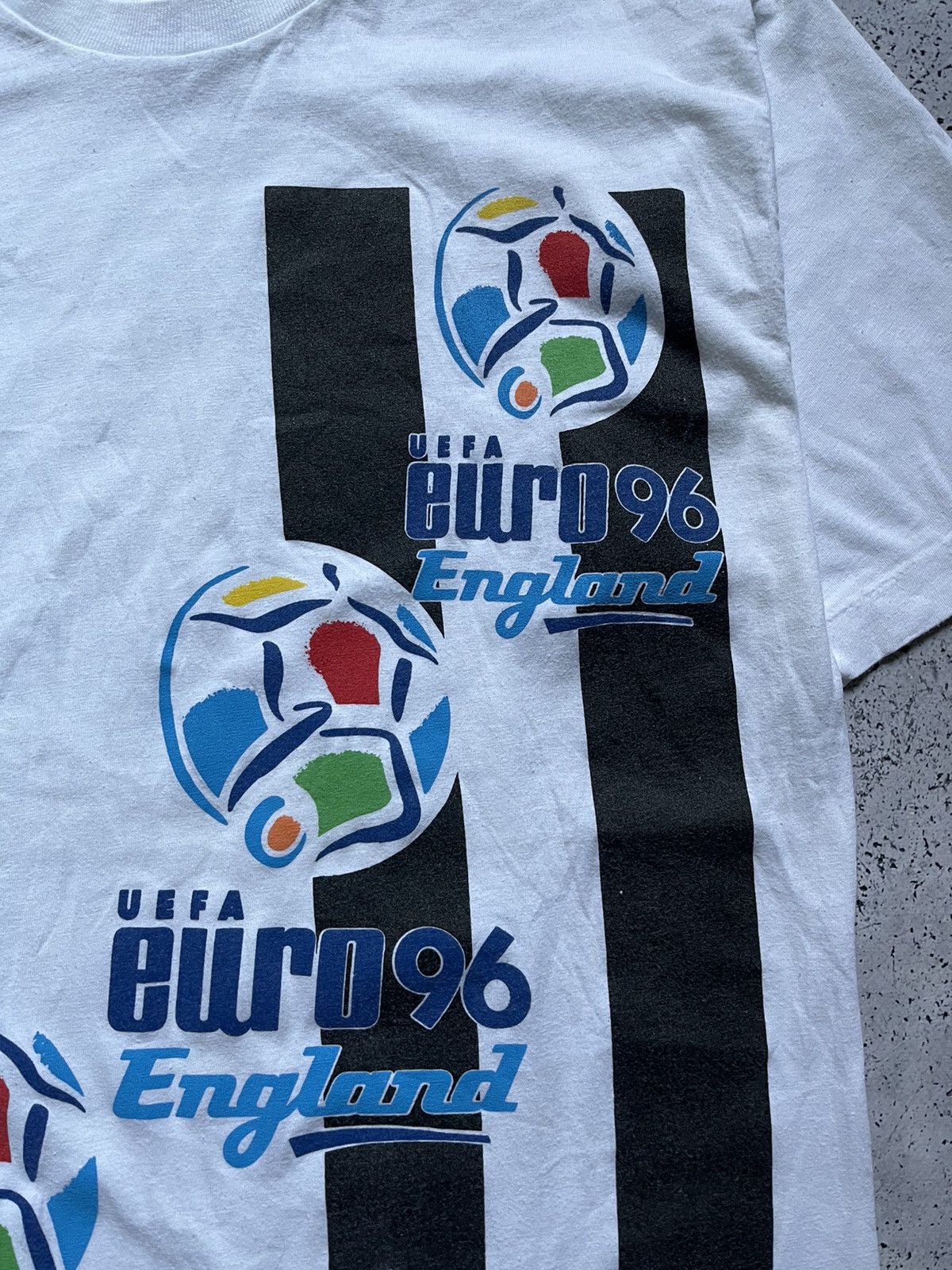 Vintage RARE 1994 Adidas Uefa Euro England 96 Big Logo T-shirt Y2K Size US L / EU 52-54 / 3 - 7 Thumbnail