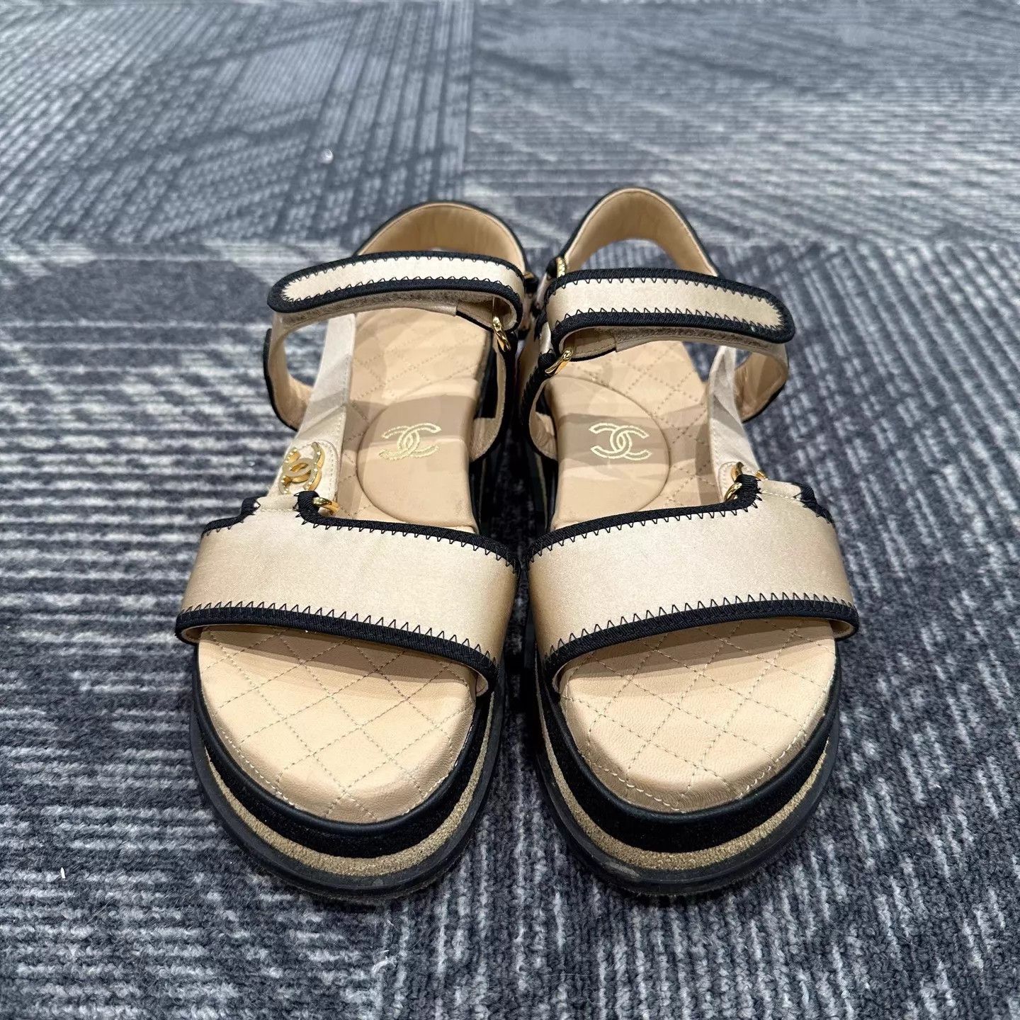 Chanel Chanel Velcro Beach Sandals 36.5 Size US 6 / IT 36 - 2 Thumbnail