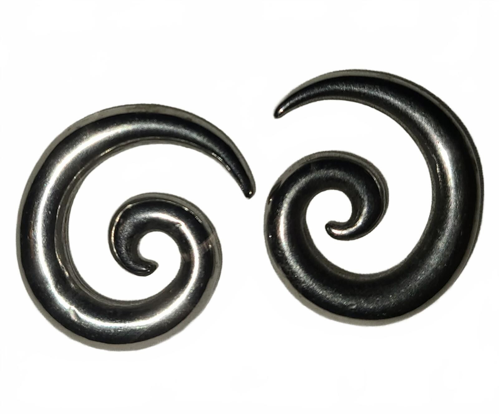 The Unbranded Brand Pair of Black Spiral Ear Gauges Size ONE SIZE - 1 Preview