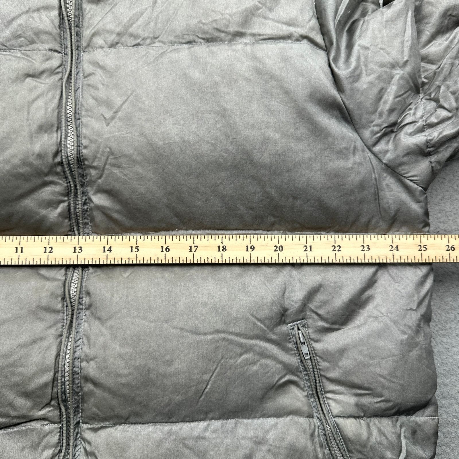 Calvin Klein Vintage Calvin Klein Down Puffer Jacket Gray XL STAINED Size US XL / EU 56 / 4 - 13 Thumbnail