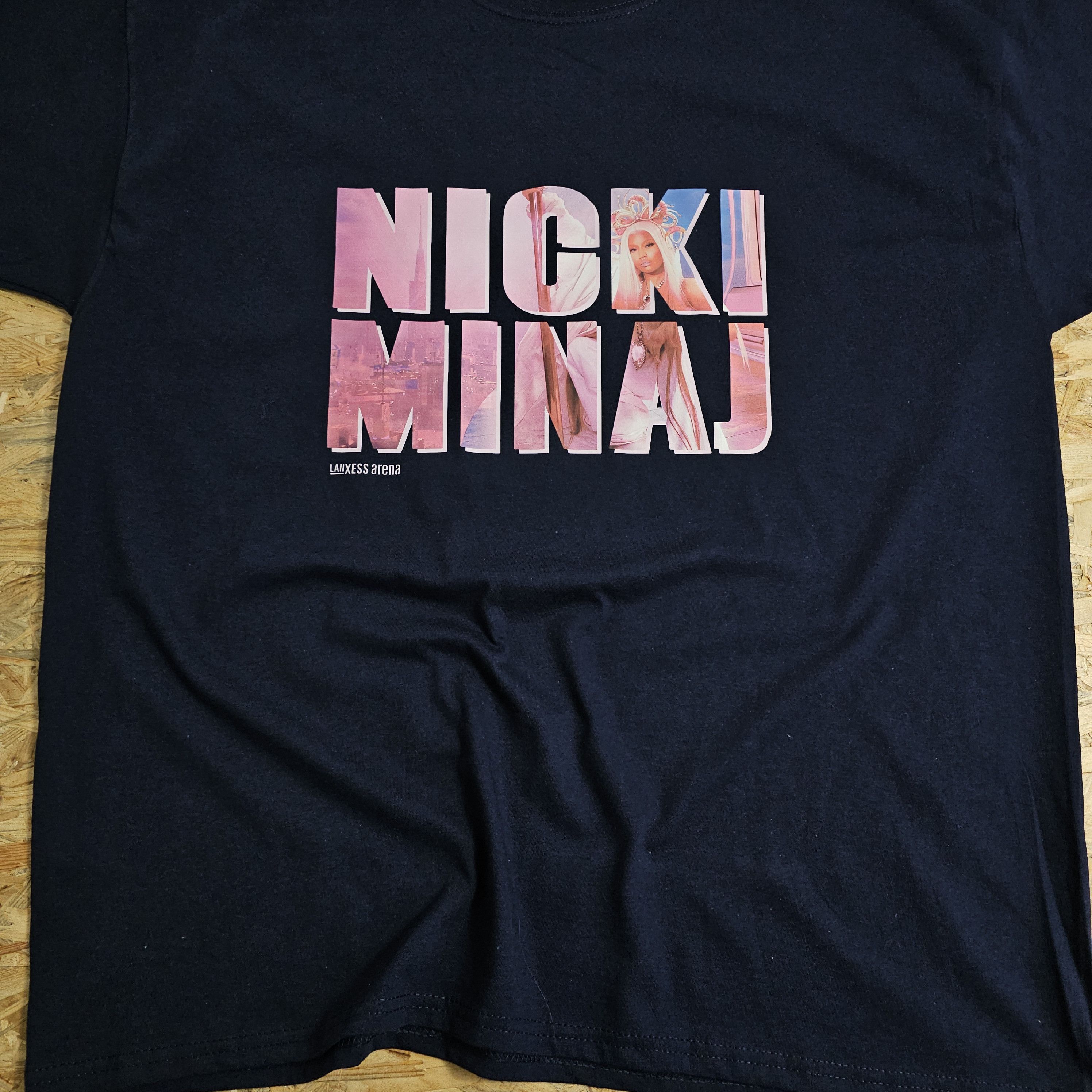 Playboi Carti × Vintage NICKI MINAJ 2024 WORLD TOUR PINK FRIDAY 2 HIP HOP RAP SHIRT Size US XL / EU 56 / 4 - 2 Thumbnail