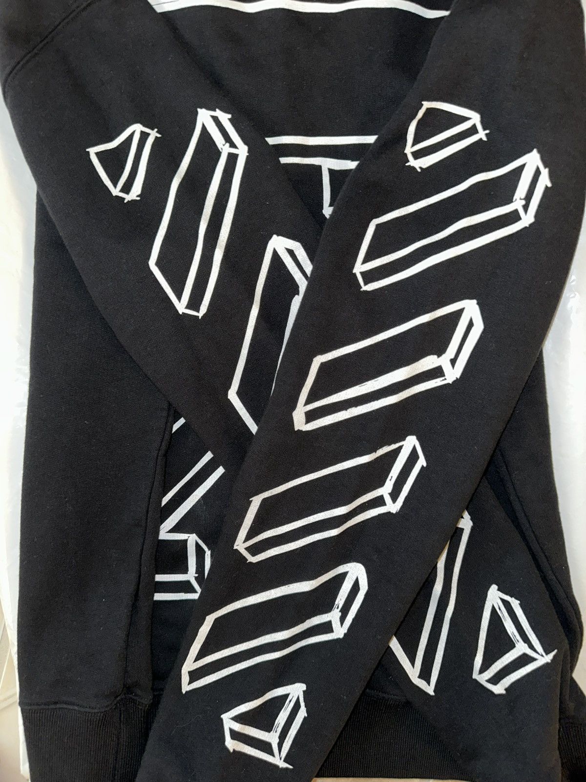 Off-White Off White Black and White Crewneck Small Size US S / EU 44-46 / 1 - 5 Thumbnail