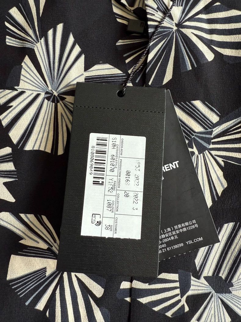 Saint Laurent Paris Saint laurent paris size 38 Floral Shirt 2506-Nextarrow Size US M / EU 48-50 / 2 - 4 Thumbnail