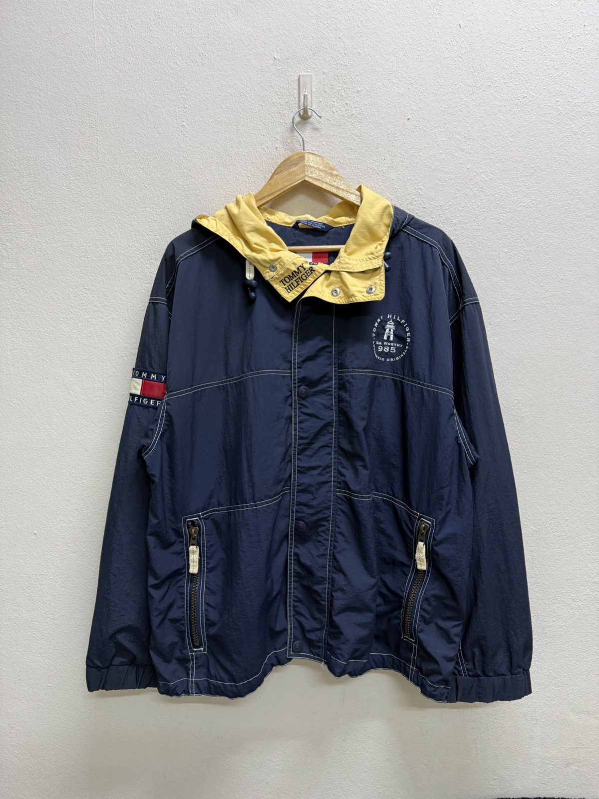 Tommy Hilfiger Vintage Tommy Hilfiger Sailing Gear Windbreaker Jacket Hodie Size US XL / EU 56 / 4 - 21 Thumbnail