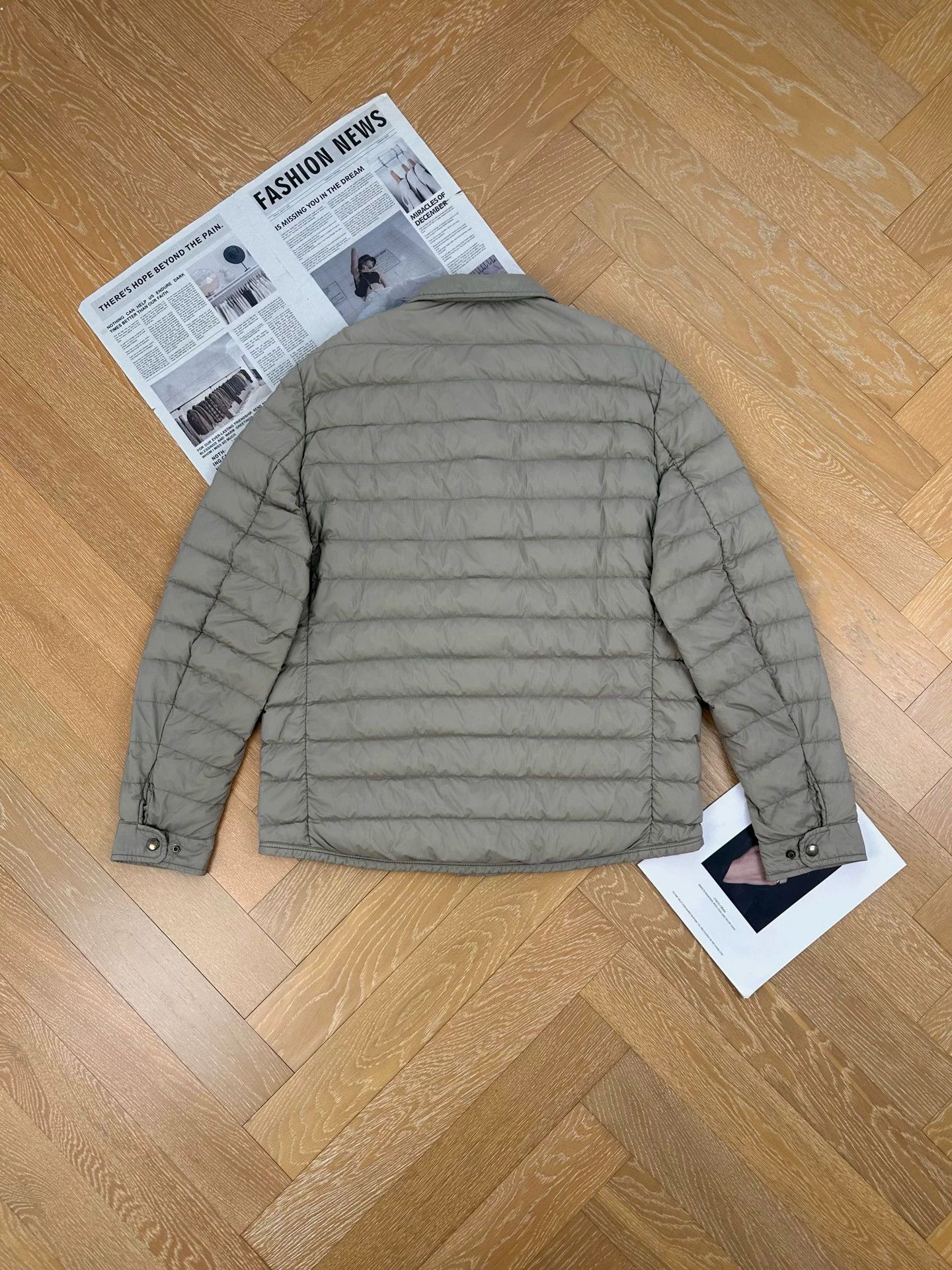 Moncler Moncler Men's Lapel Button Puffer Jacket Olive Green Size US XL / EU 56 / 4 - 2 Thumbnail