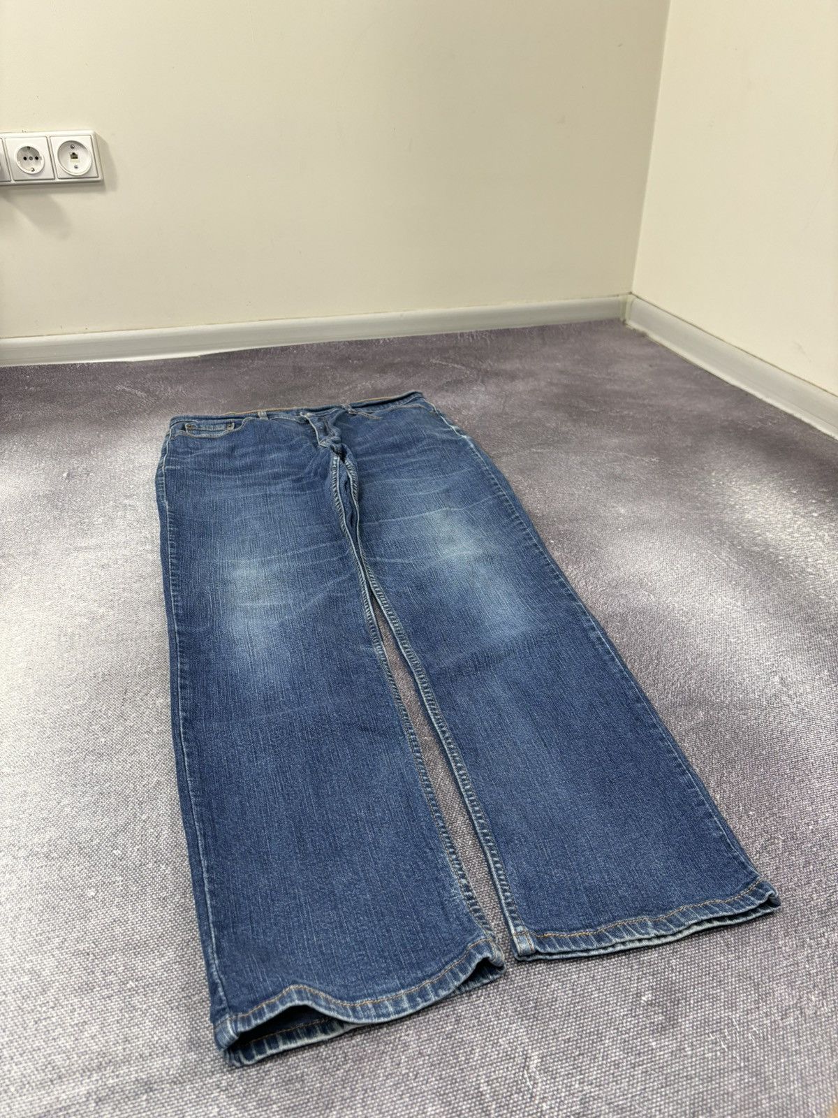 Levi's Vintage Levi’s 505 Paper Tag Straight Fit Blue Denim Jeans Size US 32 / EU 48 - 10 Thumbnail