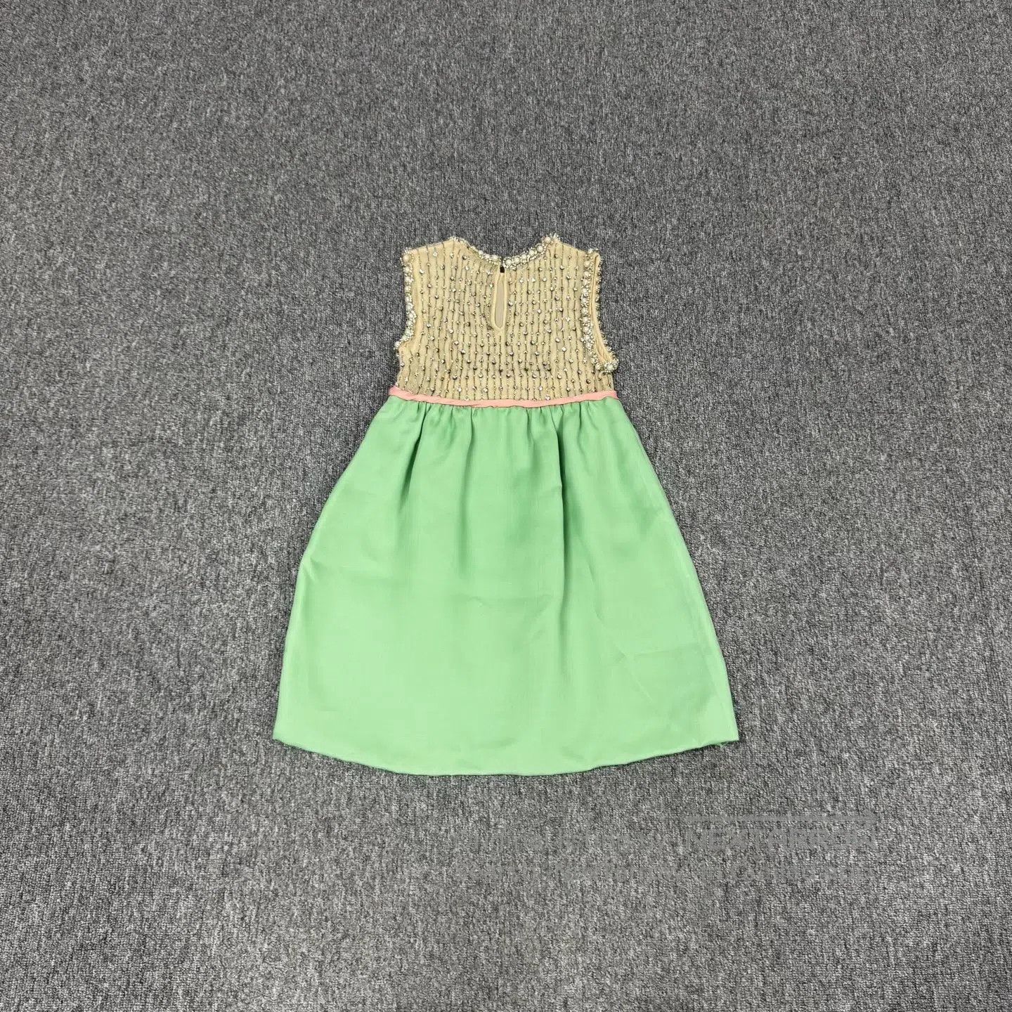 Miu Miu miu miu Pearl, bright diamond, and a bow-shaped little dre Size S / US 4 / IT 40 - 3 Thumbnail