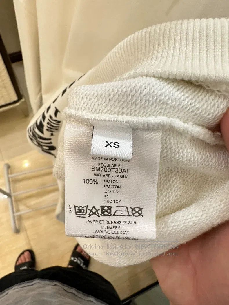 Givenchy Givenchy Sweatshirt with Label Wash Label - Size L, Slight Size US XS / EU 42 / 0 - 7 Thumbnail