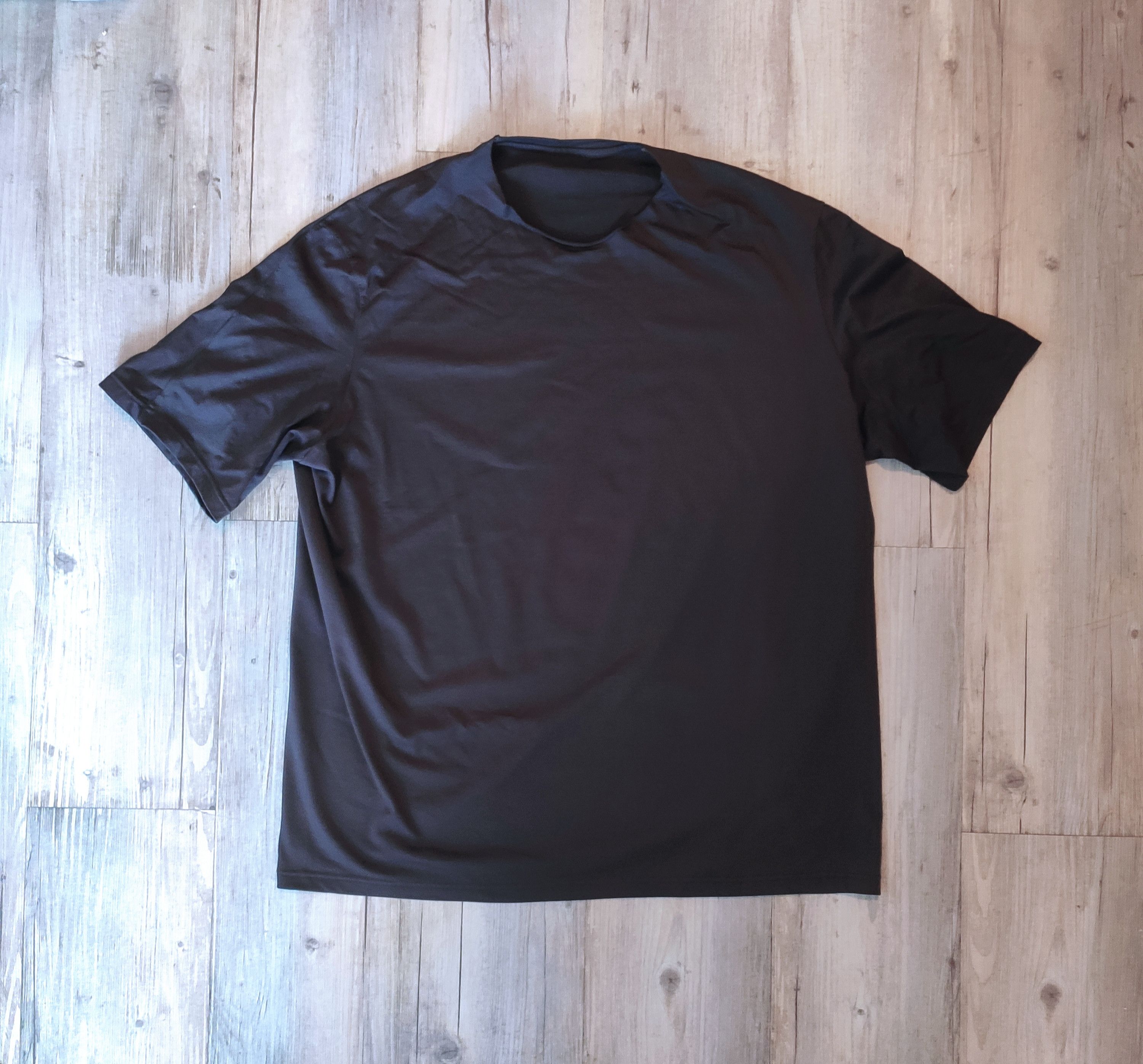 Devoa SS24 Astronomy tee.Like Julius or Helmut Lang tees Size US L / EU 52-54 / 3 - 5 Thumbnail