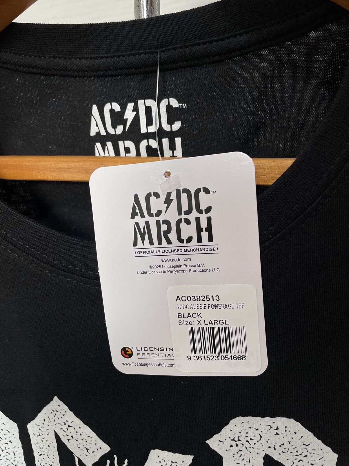 AC/DC AC⚡️DC LIVE 1978 POWERAGE (2025) Size US XL / EU 56 / 4 - 4 Thumbnail