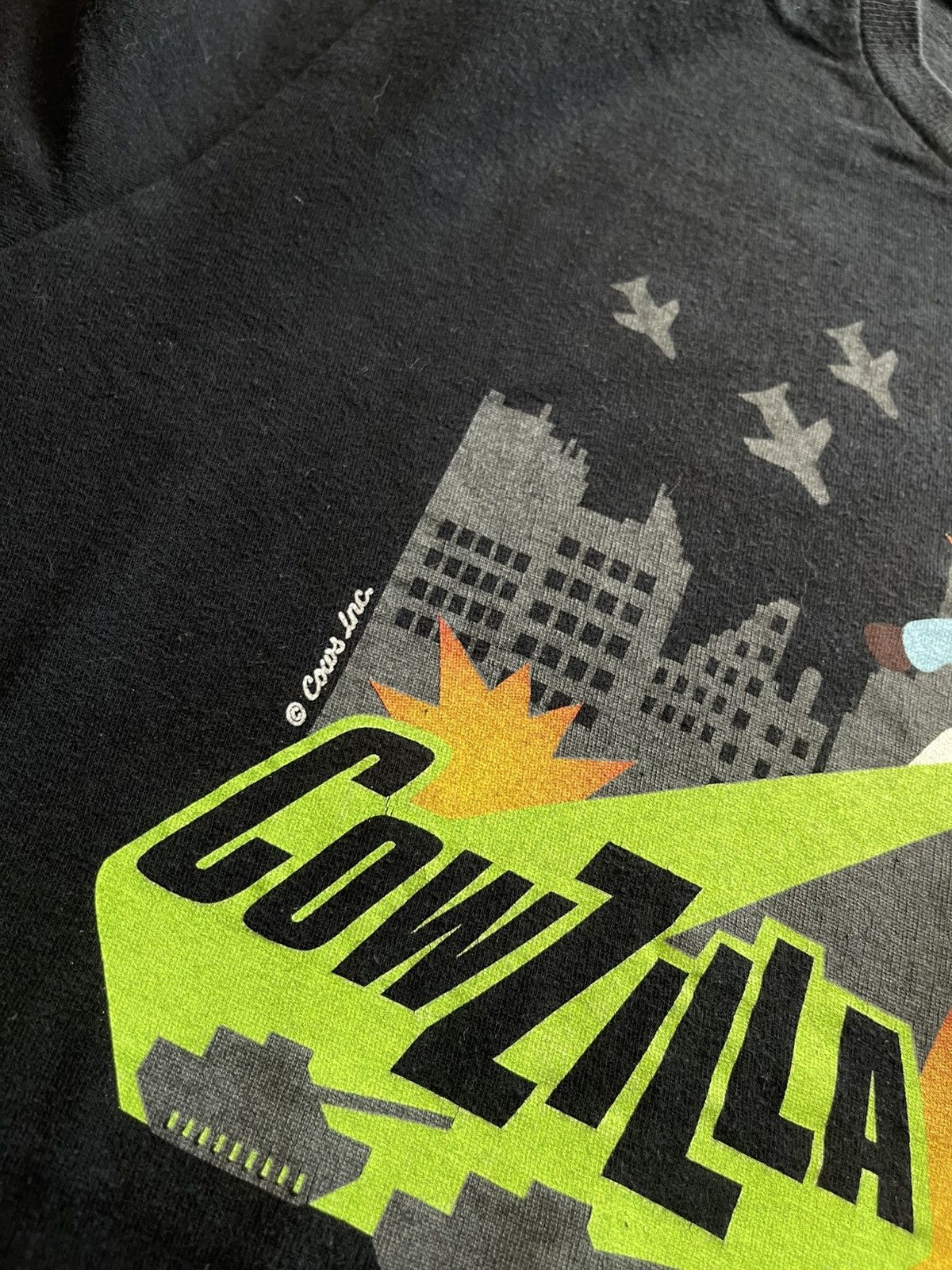 Other Vintage Y2K COWS Creamery Godzilla Parody "CowZilla" T-Shirt Size US S / EU 44-46 / 1 - 4 Thumbnail