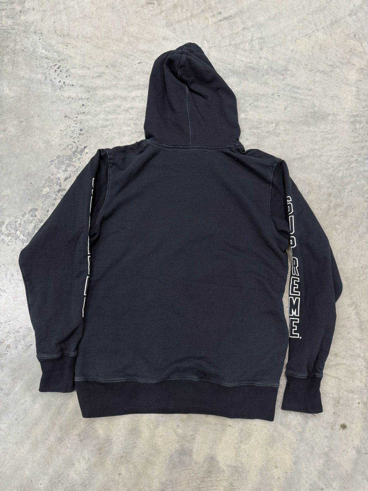 Supreme Supreme F/W14 H.R. Giger Li ll Hoodie Size US M / EU 48-50 / 2 - 2 Thumbnail