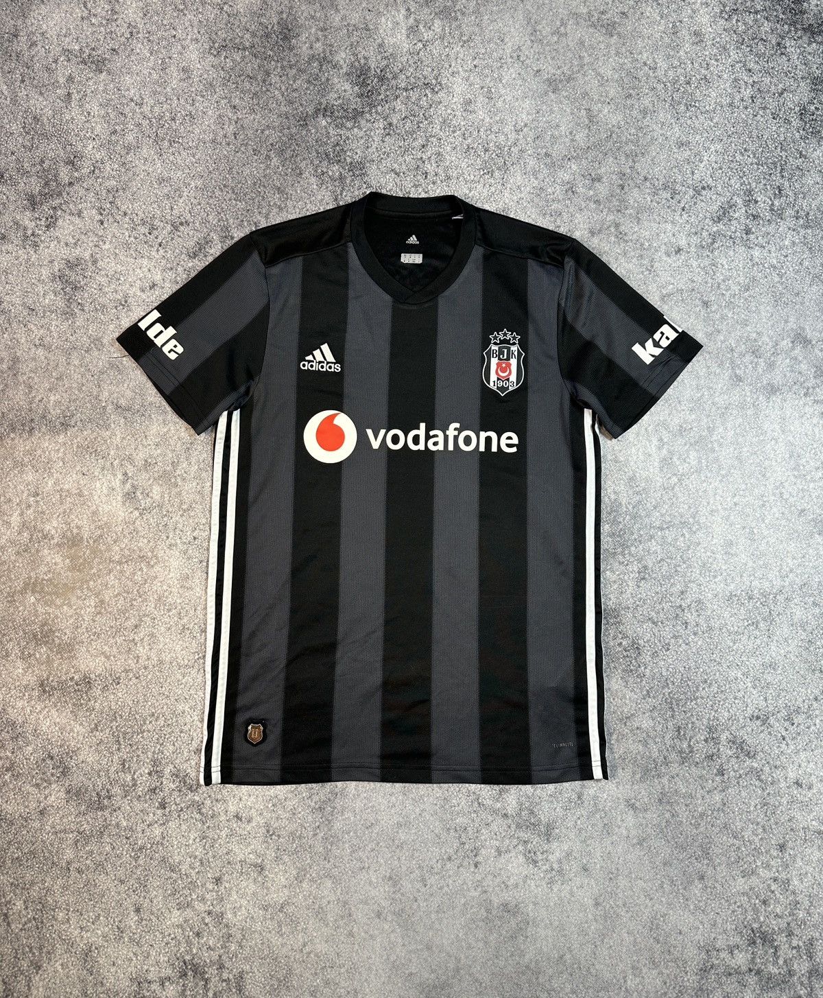 Adidas Adidas Beshiktash Vodafone Soccer Jersey Turkey M 18/19 Size US M / EU 48-50 / 2 - 1 Thumbnail