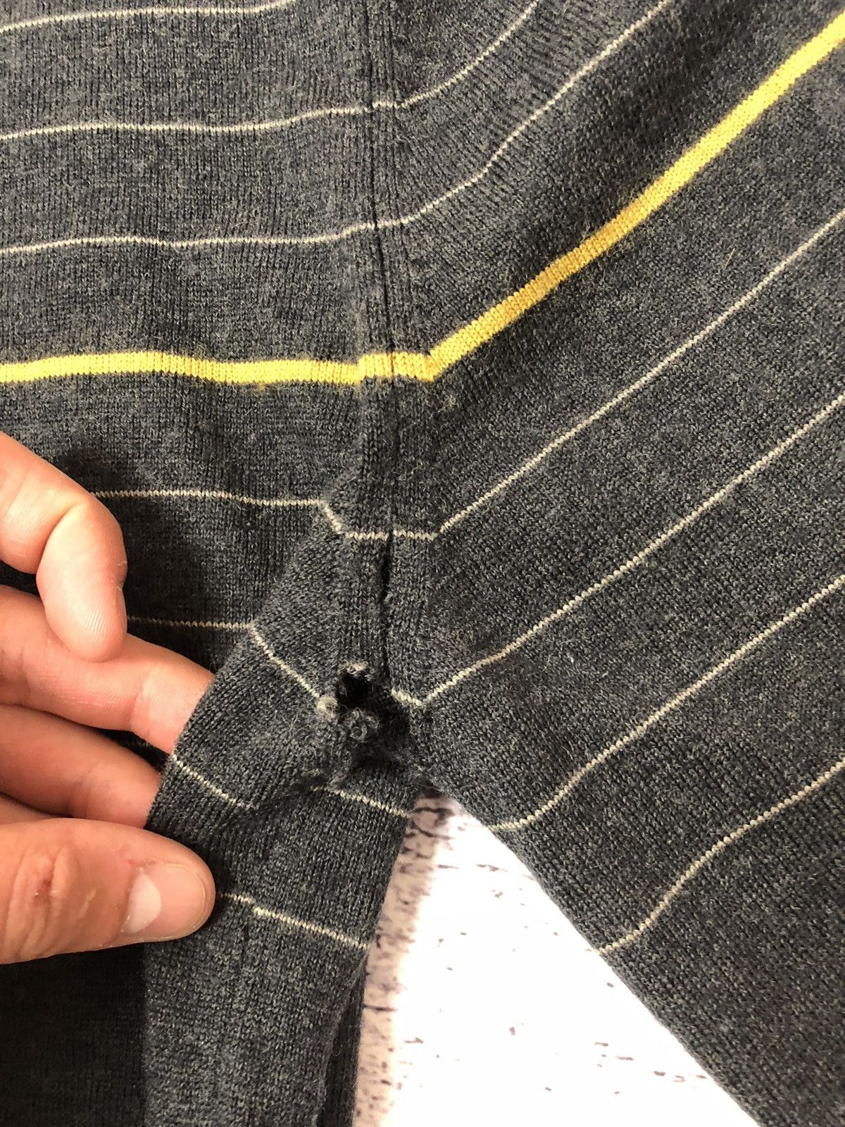 Hugo Boss Men’s Hugo Boss vintage men’s size M y2k casual ykk Size US M / EU 48-50 / 2 - 4 Thumbnail