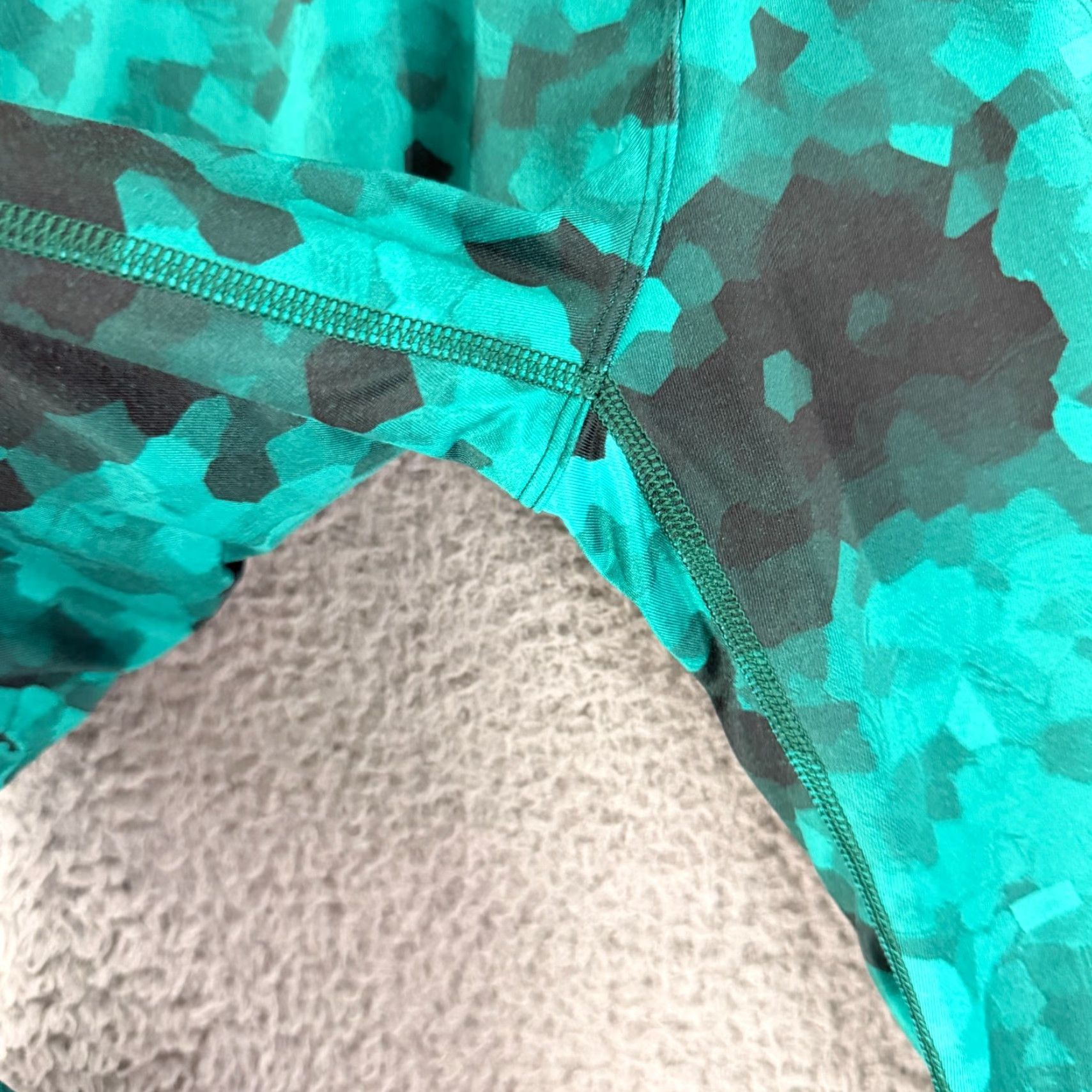 Lululemon Lululemon Jet Crop Pants Womens Size 8 Green Pull On Drawstring Mid-Rise Yoga Pants Size 30" / US 8 / IT 44 - 4 Thumbnail