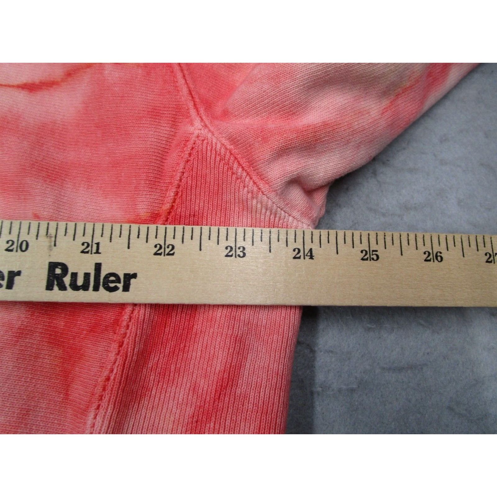Champion VINTAGE Champion Sweatshirt Mens 2XL XXL Pink Tie Dye Reverse Weave Pullover Shirt Mens Pink Tie Dye Reverse Weave Sweatshirt Size US XXL / EU 58 / 5 - 6 Thumbnail