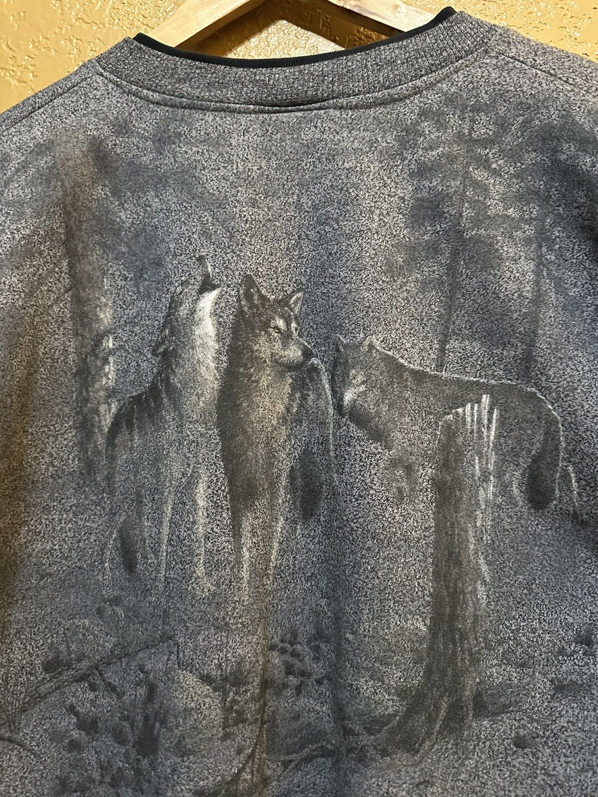 Vintage 🍂 Vintage 90s Wolves Henley Pullover Sweatshirt Size US L / EU 52-54 / 3 - 8 Thumbnail