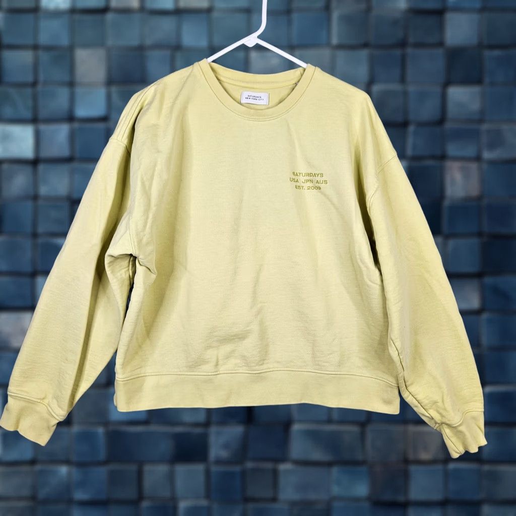 Vintage SATURDAYS NEW YORK CITY Women's Yellow Crew Neck Sweatshirt L Sweatshirt for Women Yellow Regular Size L Size L / US 10 / IT 46 - 1 Thumbnail