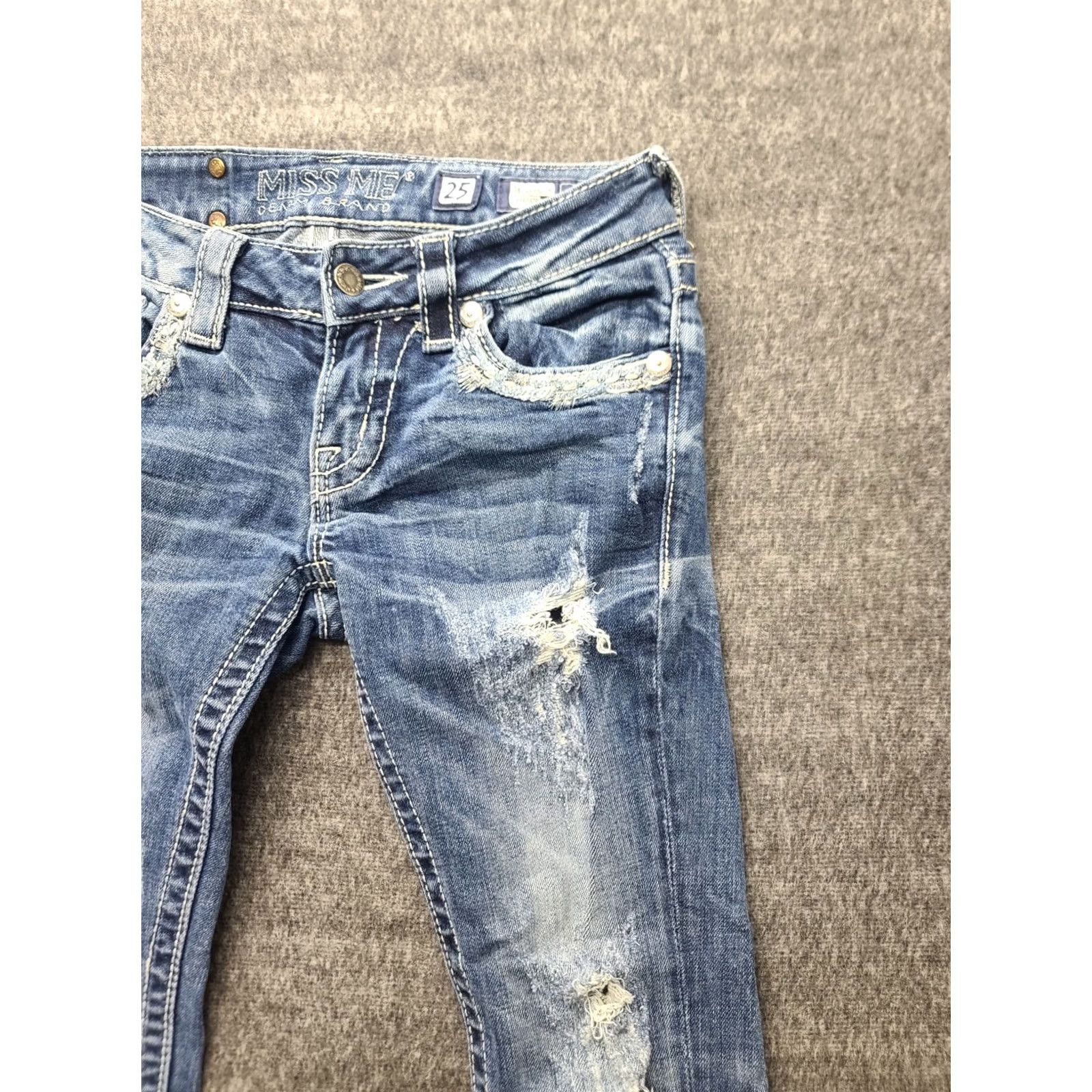 Miss Me VINTAGE Miss Me Jeans Womens 25x28 Regular Cuffed Skinny Distressed Whip Stitch Blue Denim 5-Pocket Mens Womens Boys Girls Size 42" / US 20 - 4 Thumbnail