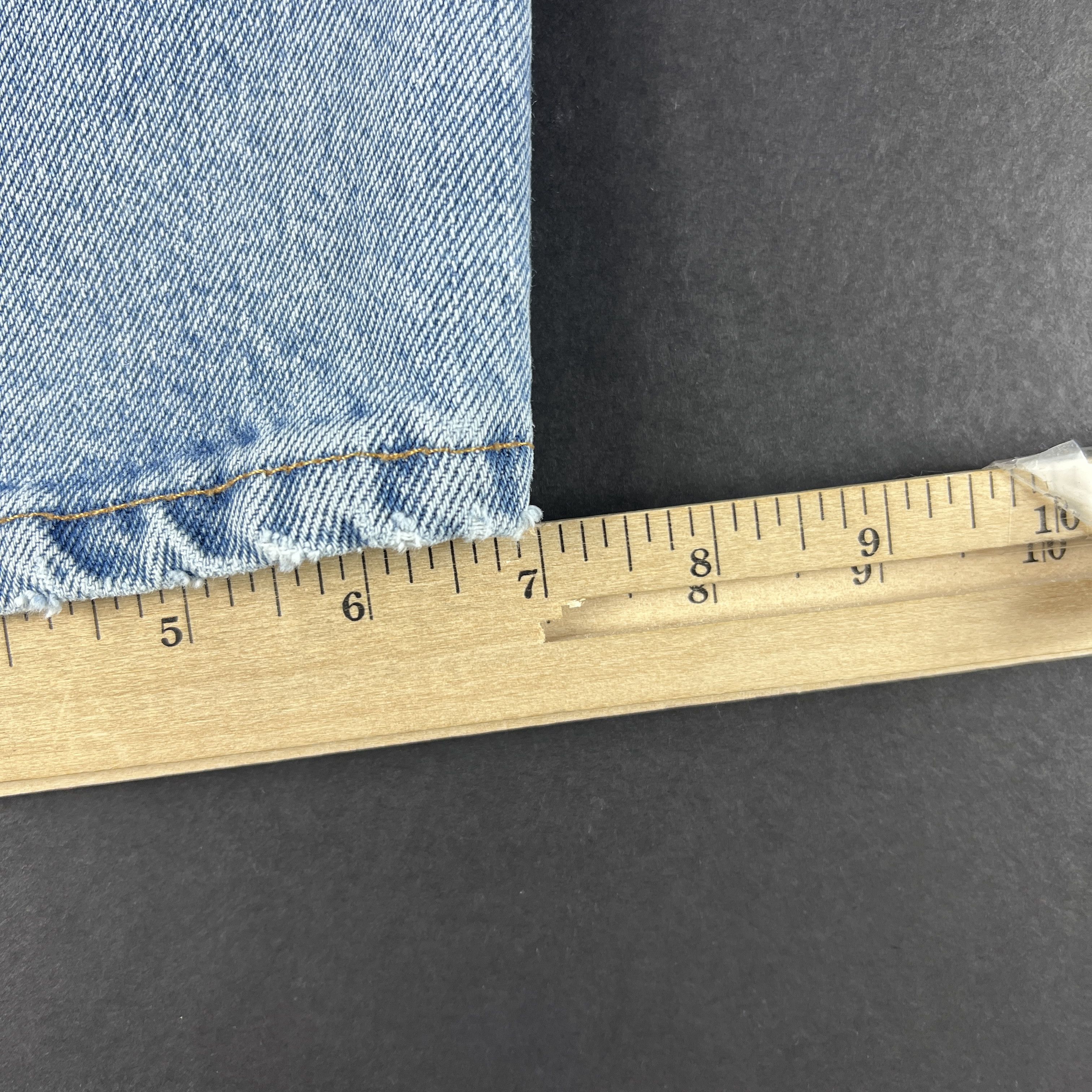 Levi's × Vintage VTG 90s Levi's Jeans 560 Loose Tapered Blue Denim Size US 35 - 18 Thumbnail