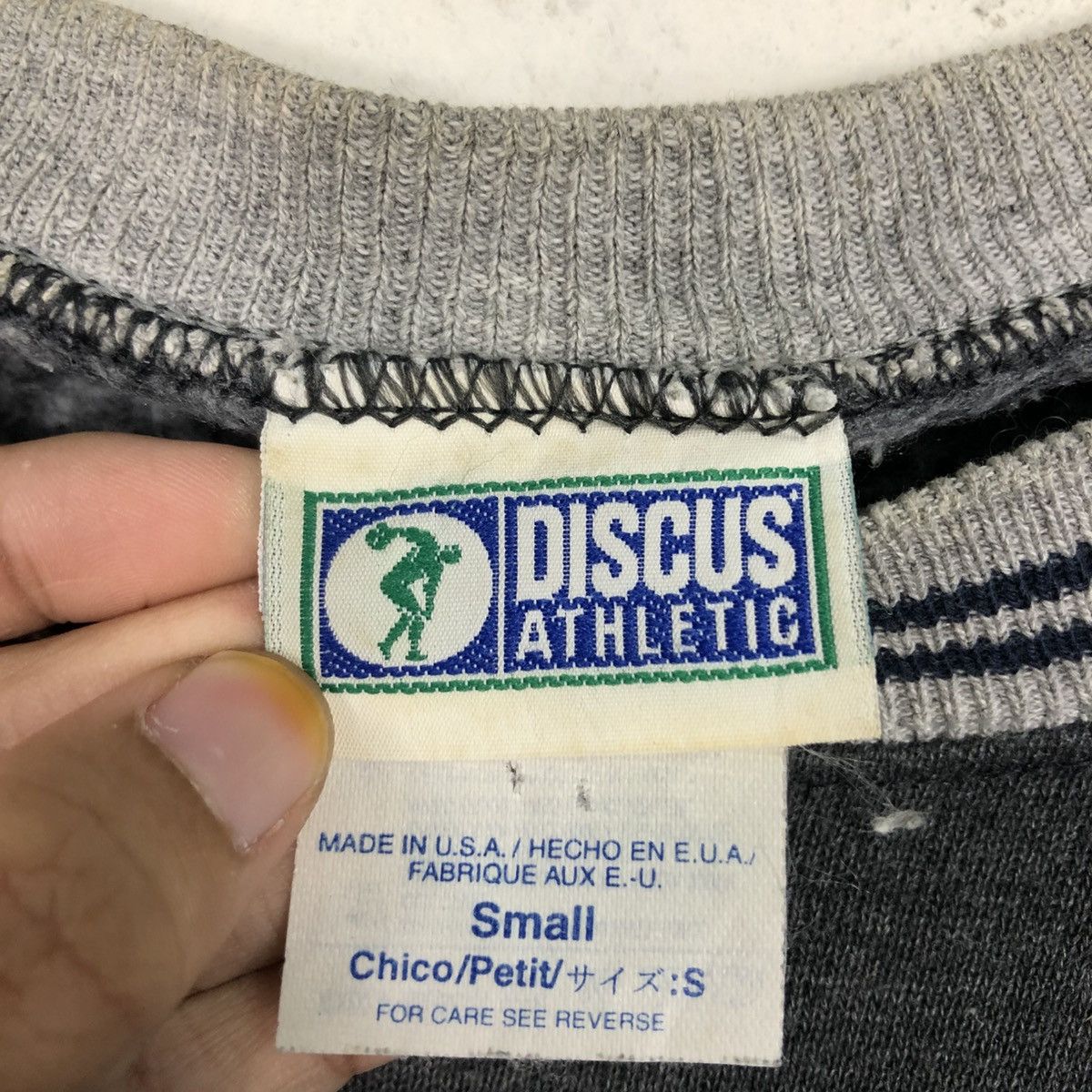 Japanese Brand 📌Vintage Sweatshirt Crewneck Discus Athletic Size US S / EU 44-46 / 1 - 15 Thumbnail