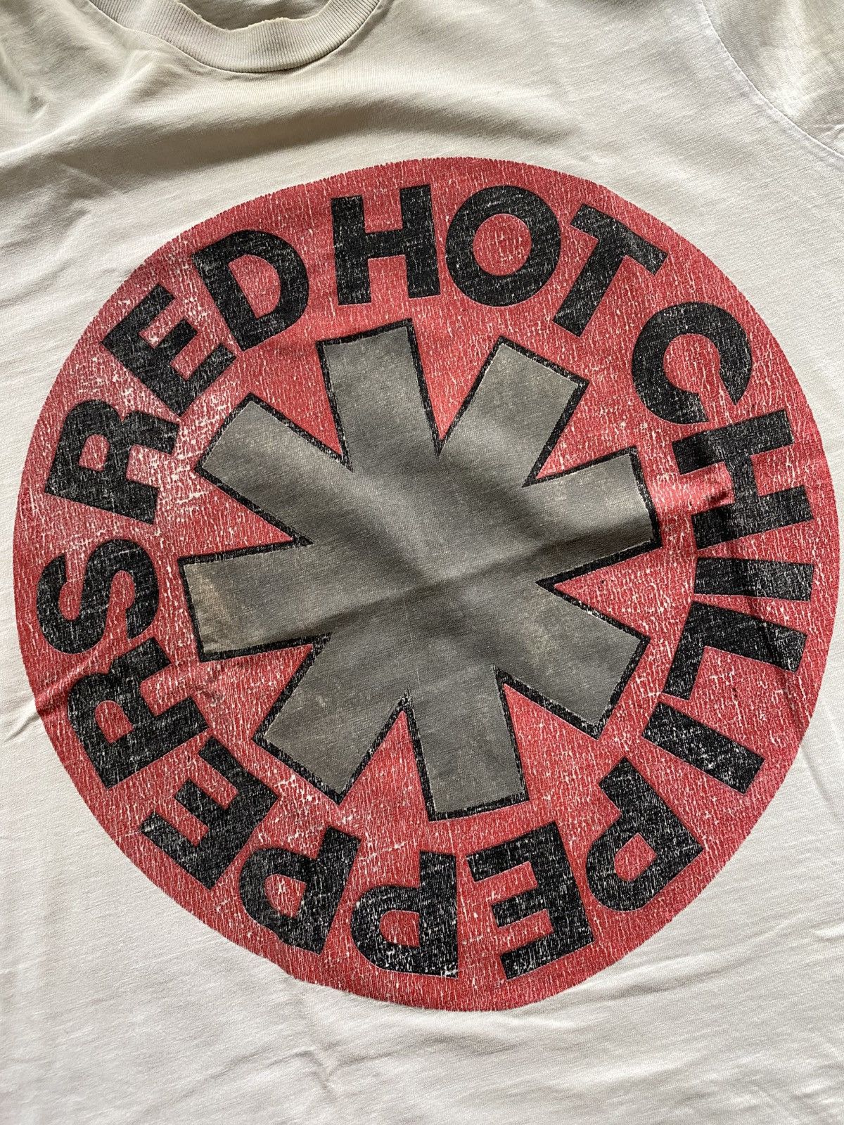 Band Tees Vintage 90s Red Hot Chili Peppers Tshirt Distressed Size US L / EU 52-54 / 3 - 5 Thumbnail