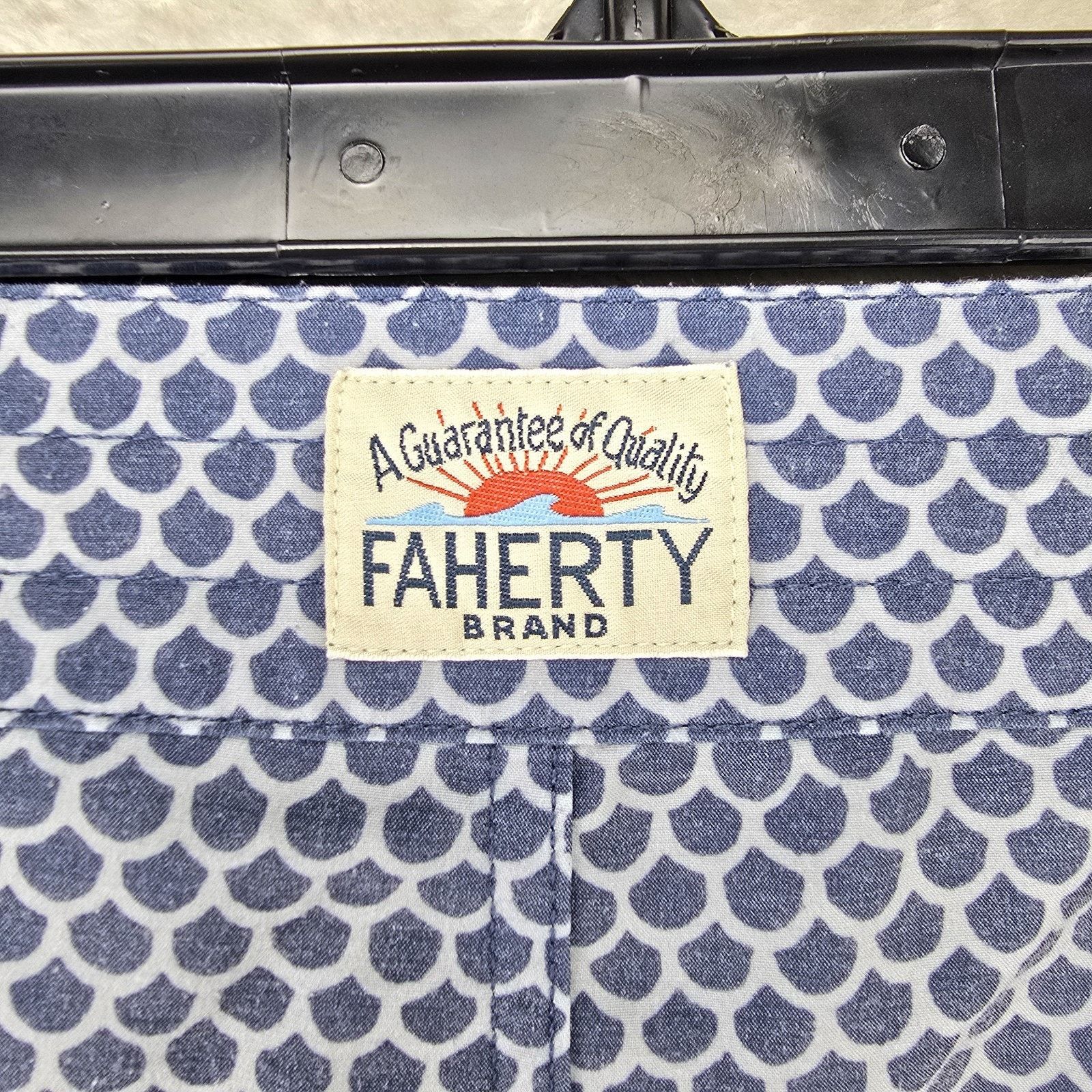 Faherty Faherty Classic Boardshort Fishscale Batik Men's Size 40 Size US 40 / EU 56 - 6 Thumbnail