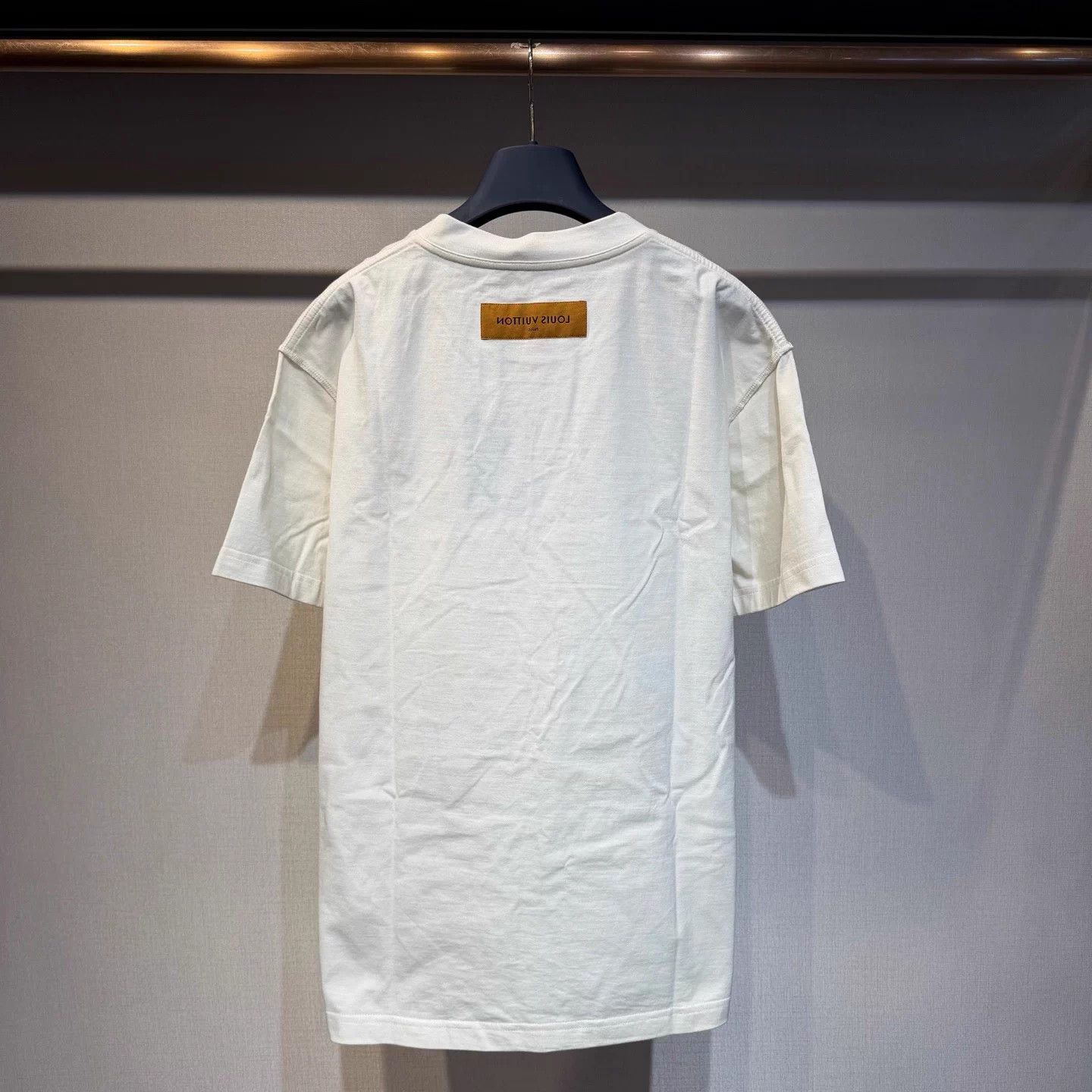 Louis Vuitton LV White Embossed Logo Short Tee M New w/ Tags Size US M / EU 48-50 / 2 - 5 Thumbnail