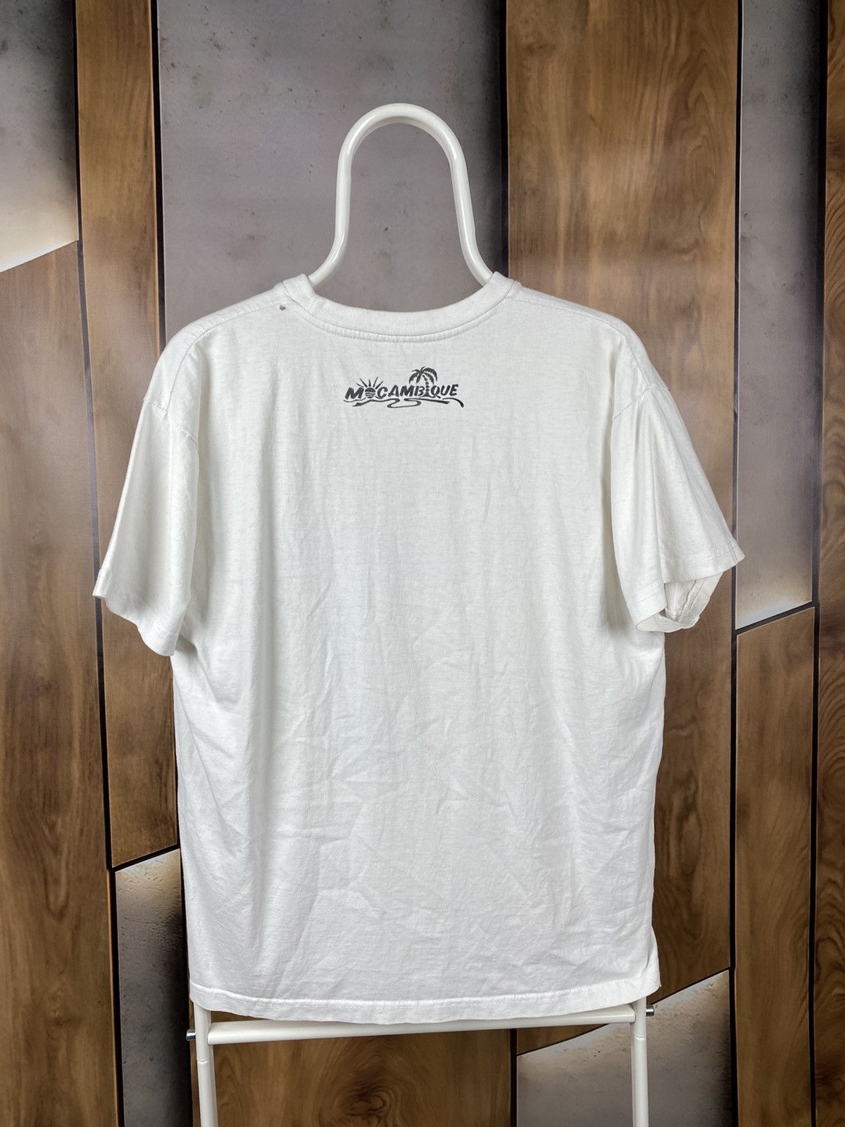 Vintage 🖼️Vintage 90s T-Shirt MOCAMBIQUE Art VTG Tee🖼️ Size US L / EU 52-54 / 3 - 7 Thumbnail