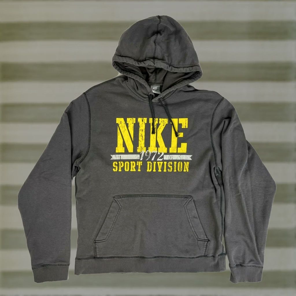 Nike Nike Sportswear Men’s Hoodie VINTAGE 1972 Sport Division Sz M Gray Cotton Blend Pullover Graphic Print Hooded Size US M / EU 48-50 / 2 - 1 Thumbnail