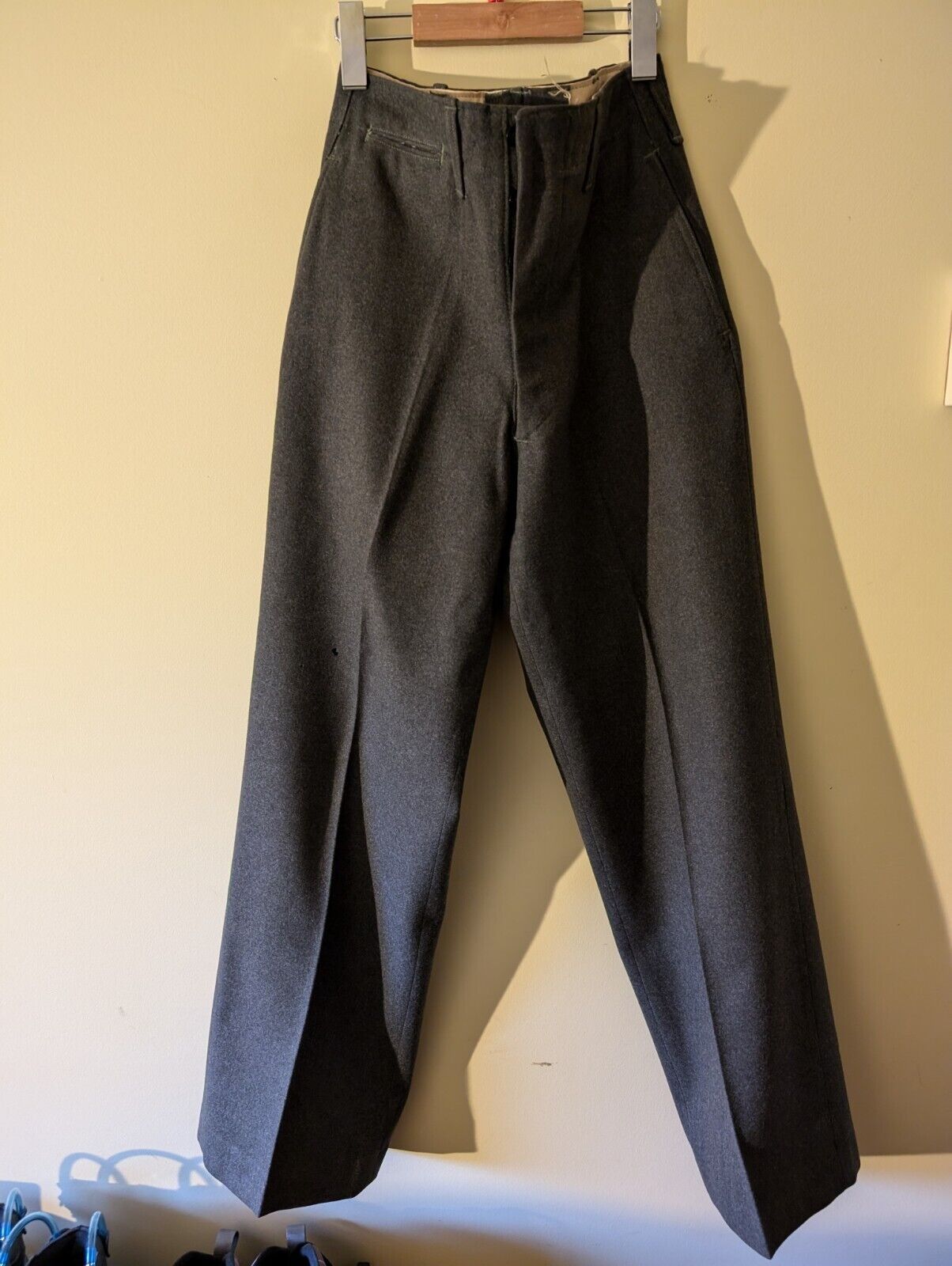 Other WW2 1944 Vintage United States Marine(?) Wool Pants Size US 26 / EU 42 - 1 Thumbnail