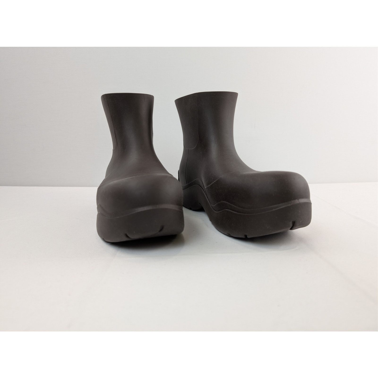 Bottega Veneta o1rshd1 Q:2 / Matt Rubber Puddle Ankle Boot in Fondant 46 Size US 13 / EU 46 - 5 Thumbnail
