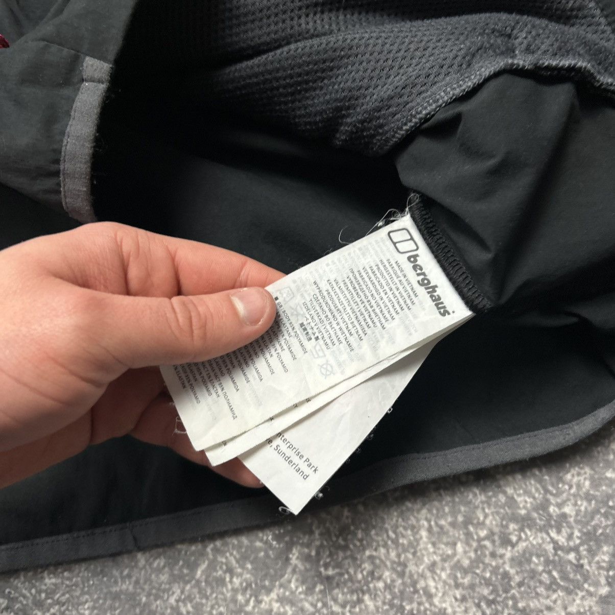 Berghaus Mens Berghaus Atom Zip Outdoor Gorpcore Jacket Size XL Size US XL / EU 56 / 4 - 11 Thumbnail