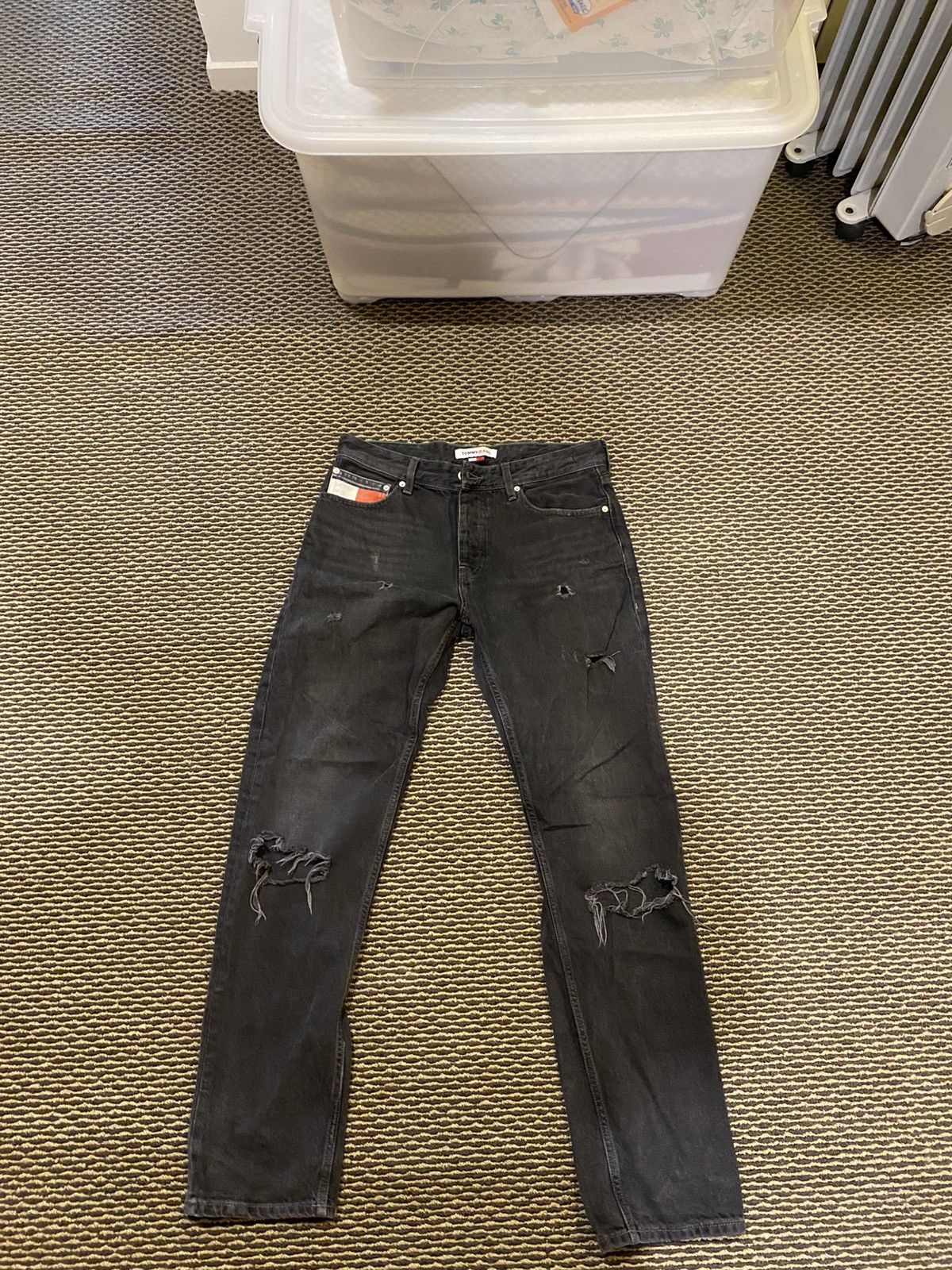 Tommy Hilfiger Tommy Hilfiger Ethan Relaxed Straight Jeans Size US 30 / EU 46 - 1 Thumbnail