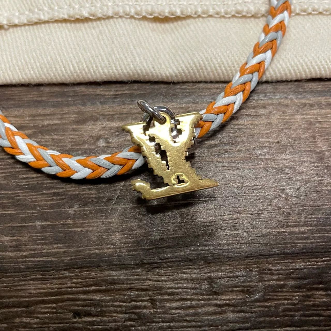 Louis Vuitton Louis Vuitton LV Braided Bracelet Size ONE SIZE - 3 Thumbnail
