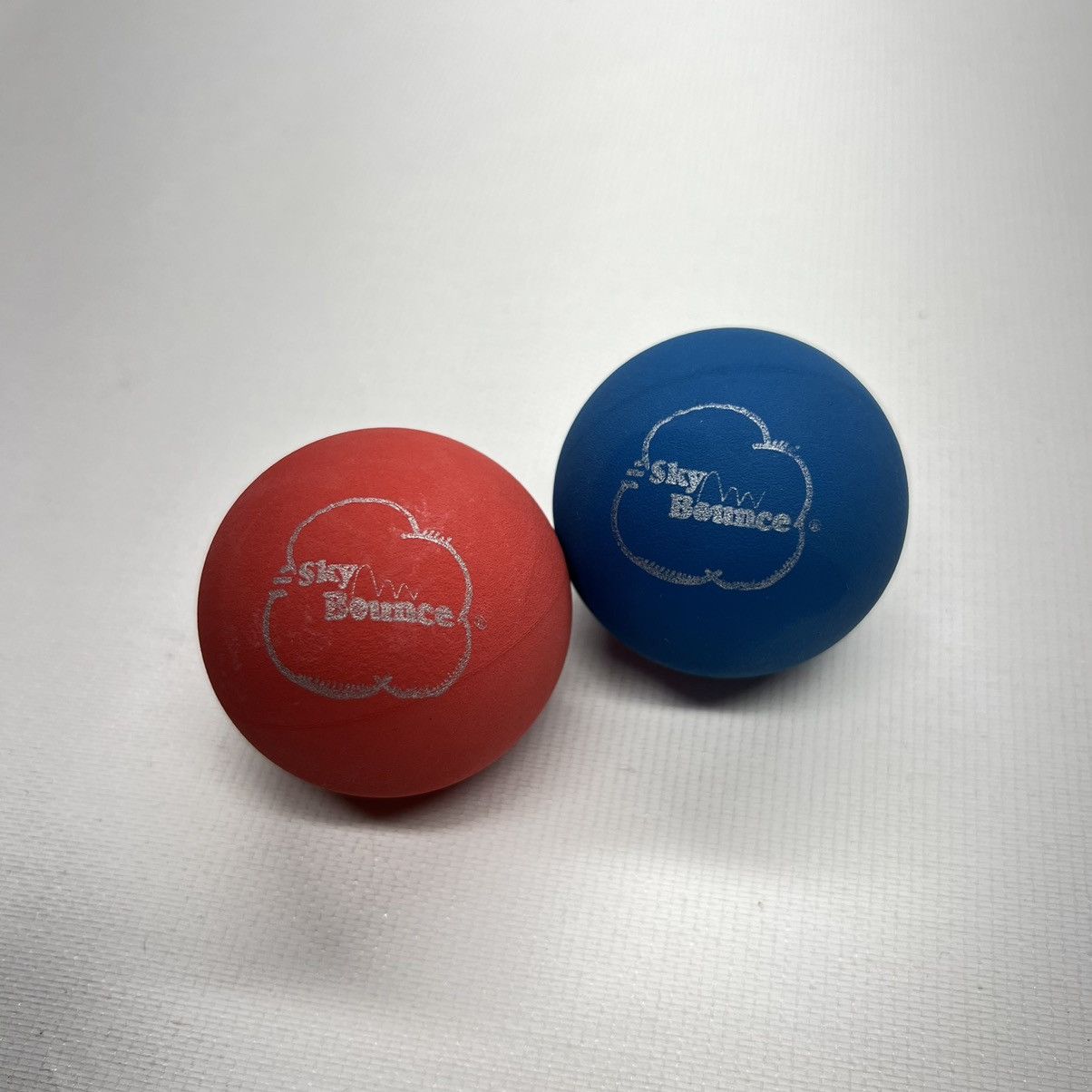 Supreme Supreme SS16 Sky Bounce Ball Set Blue Red Logo Accessory Size ONE SIZE - 2 Thumbnail