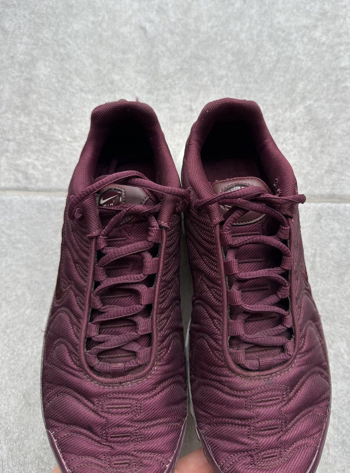 Nike Womens AIR MAX PLUS SE Metallic Mahogany Trainers Size US 7.5 / IT 37.5 - 11 Thumbnail
