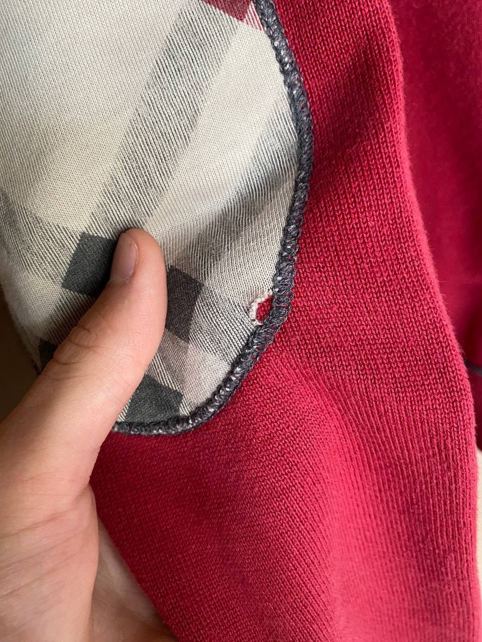 Burberry Burberry Brit cotton knit sweater red nova check elbow patch Size US S / EU 44-46 / 1 - 16 Thumbnail