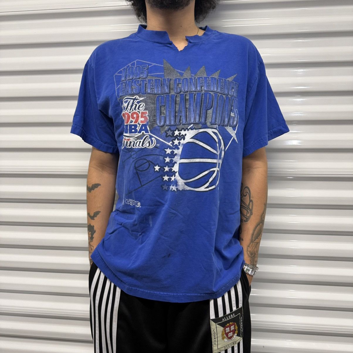 Other Vintage 1995 Blue Orlando Magic Conference Finals Tee! Size US XL / EU 56 / 4 - 1 Thumbnail