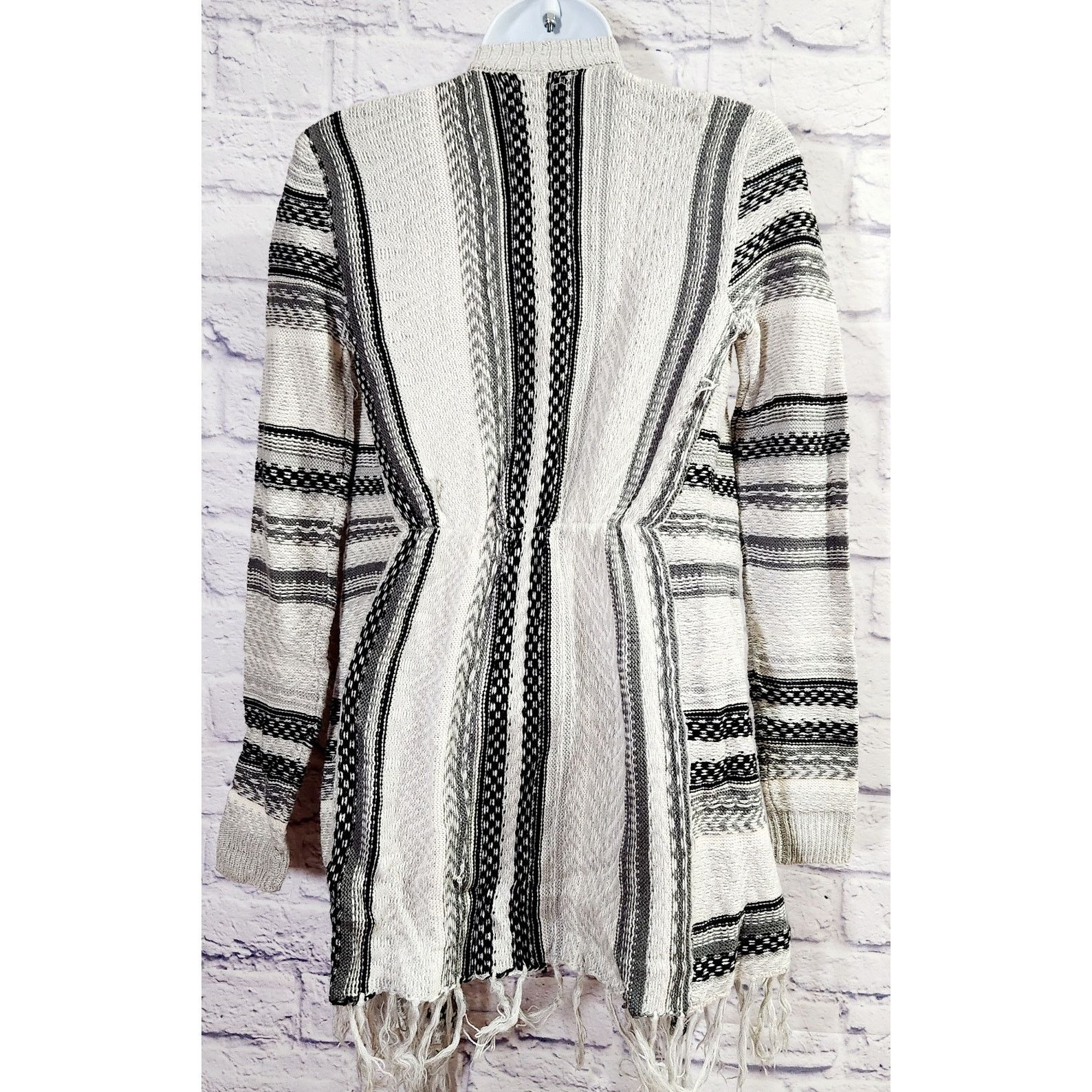 Other No Boundaries Gray White Stripe Draped W/ Tassels Cardigan S Size S / US 4 / IT 40 - 3 Thumbnail