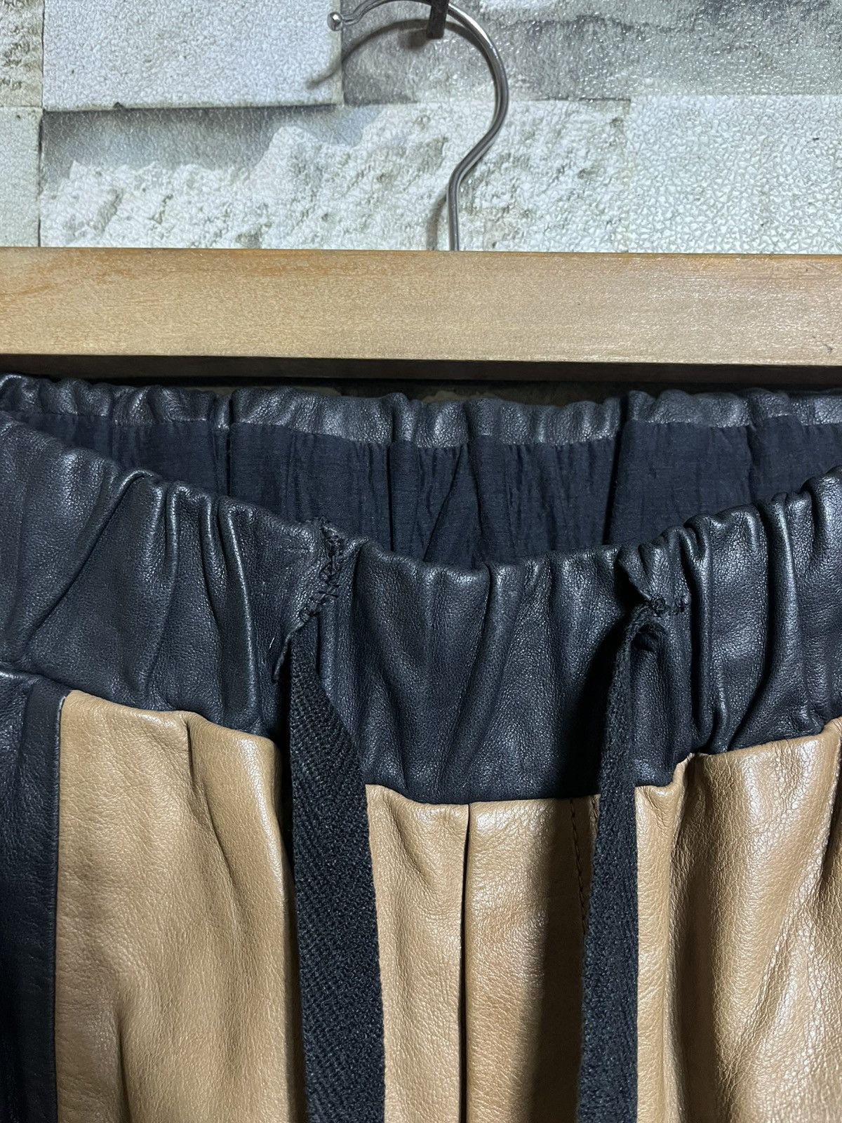 Damir Doma DAMIR DOMA DRAWSTRING CALF LEATHER SHORTS Size US 33 - 10 Thumbnail