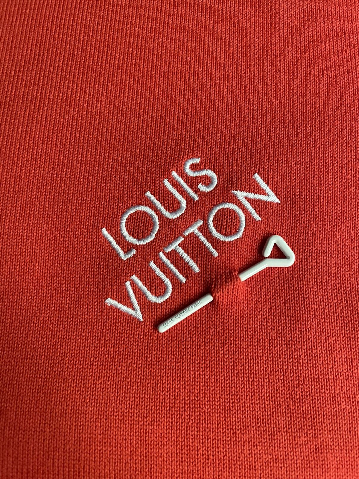Louis Vuitton Louis Vuitton Signature Pin Logo Embroidered T Shirt Size US M / EU 48-50 / 2 - 2 Thumbnail
