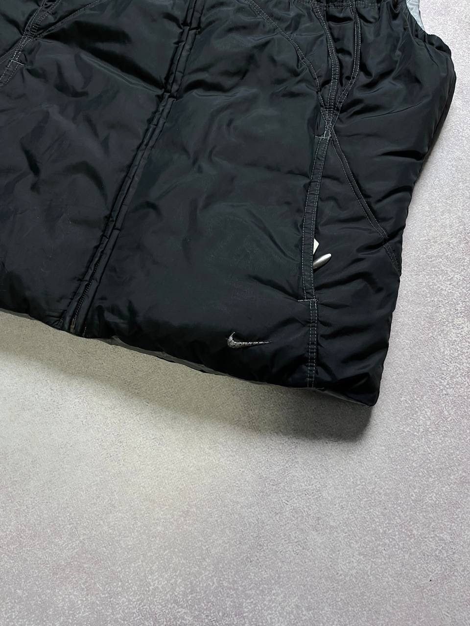 Nike Vintage Nike Swoosh Reversible Puffer Vest S Size US S / EU 44-46 / 1 - 3 Thumbnail