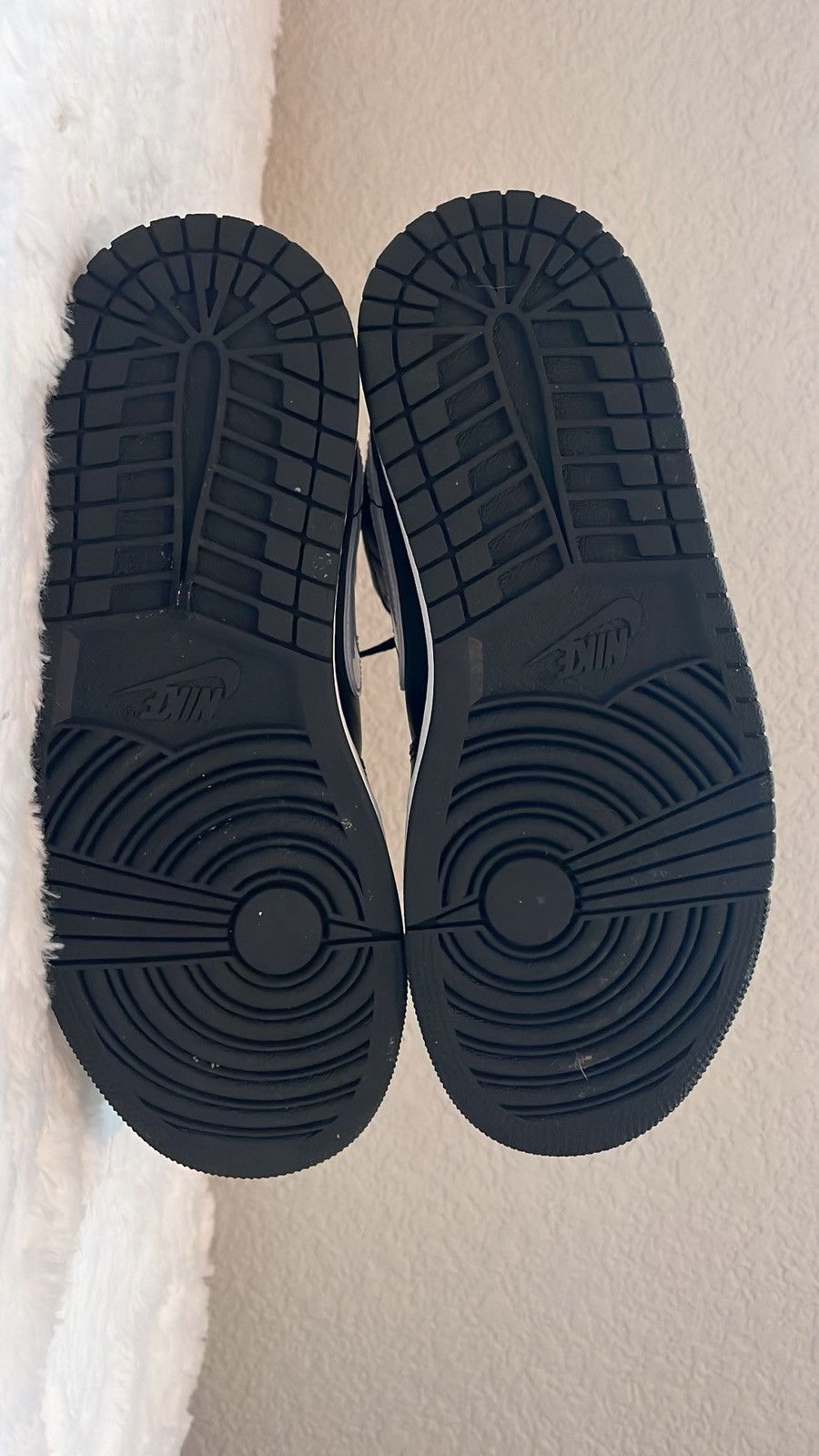 Jordan Brand JORDAN 1 MID BLACK WHITE Size US 7 / IT 37 - 6 Thumbnail